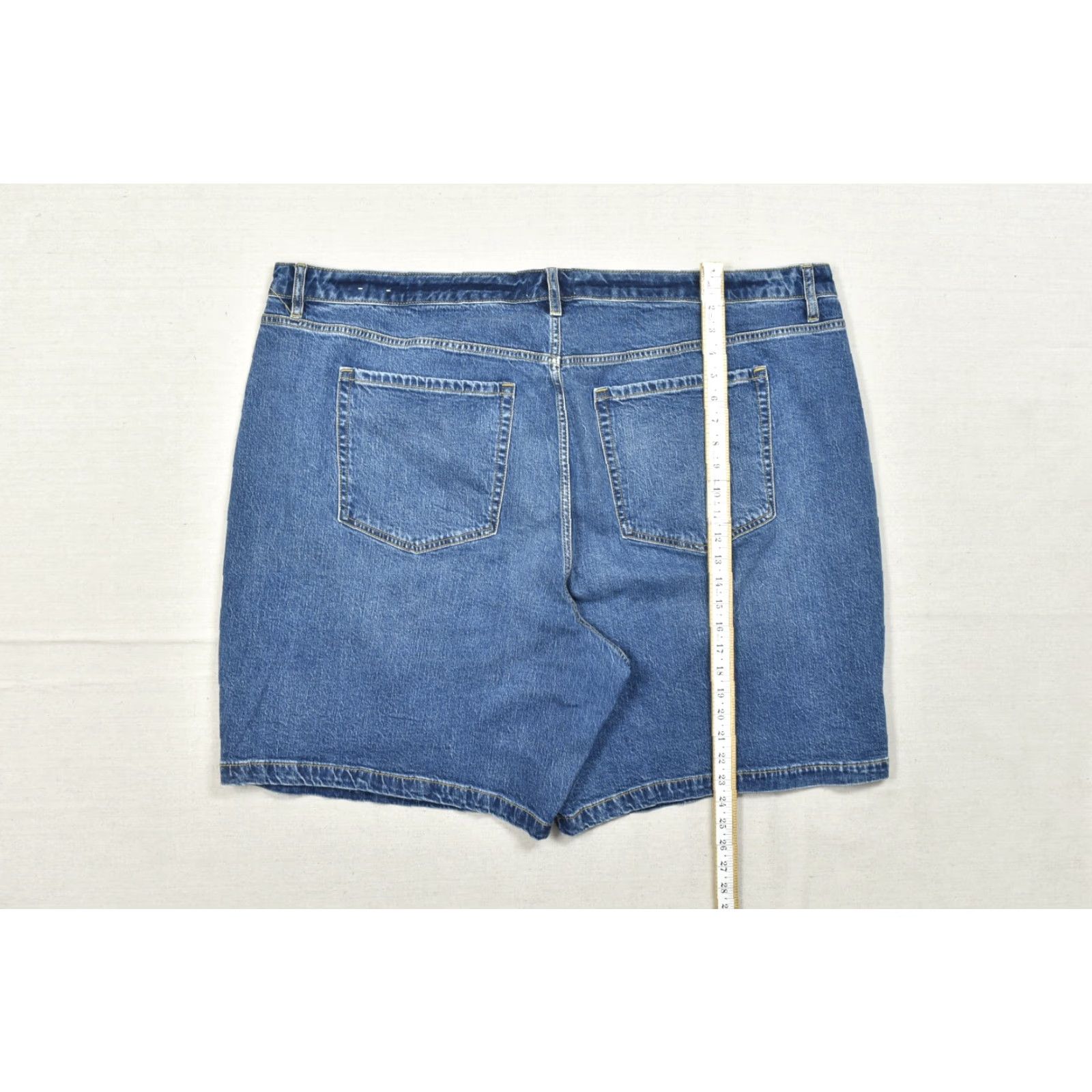 Vintage Lane Bryant Blue Denim Mid-Rise Boyfriend Bermuda Shorts 26 Plus Cotton Blend Flat Front 5-Pocket Buttons Casual Women's Summer Blue Denim Size 26" / US 2 / IT 38 - 5 Thumbnail