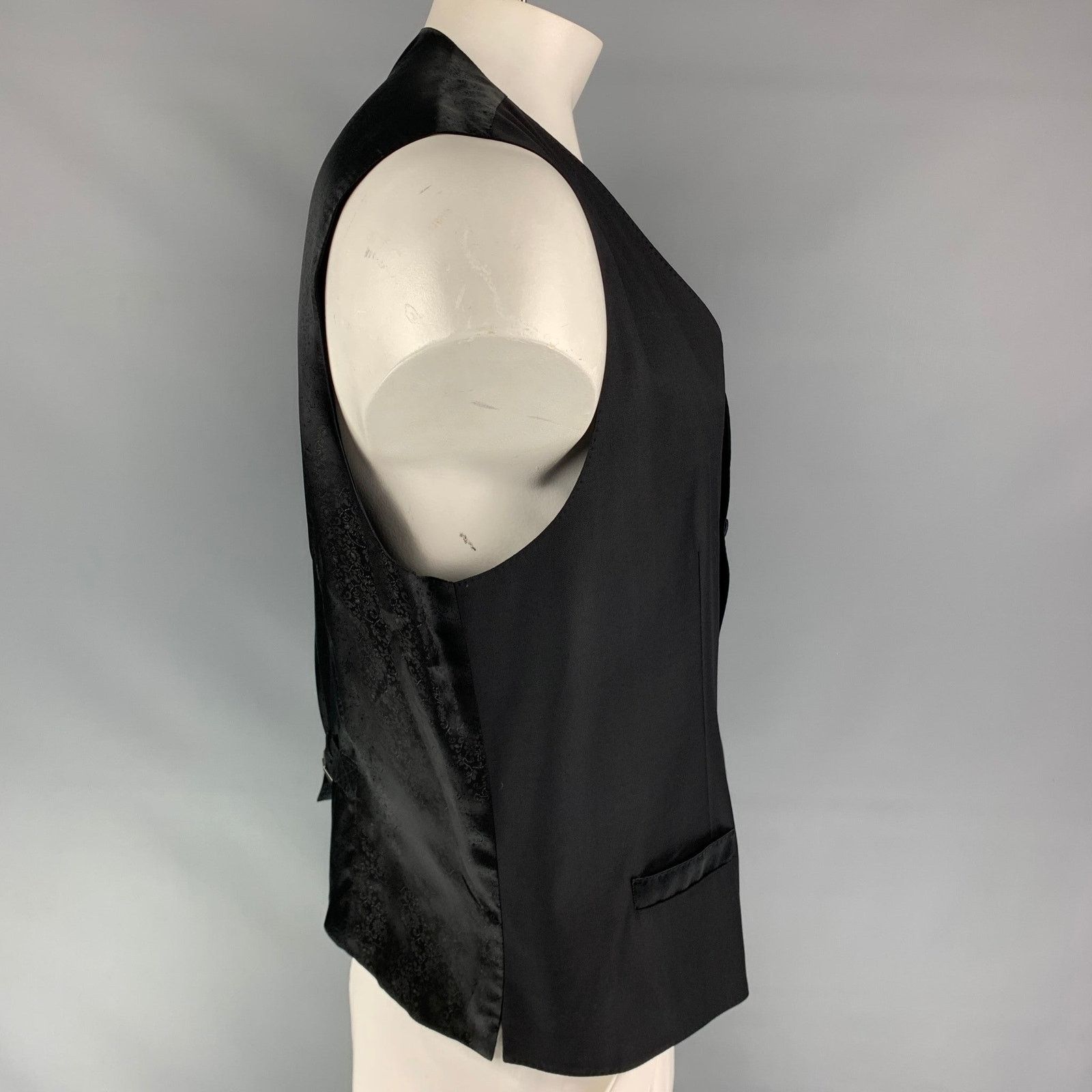 Dolce & Gabbana DOLCE & GABBANA Size 48 Black Wool Blend Buttoned Vest Size 48R - 2 Thumbnail