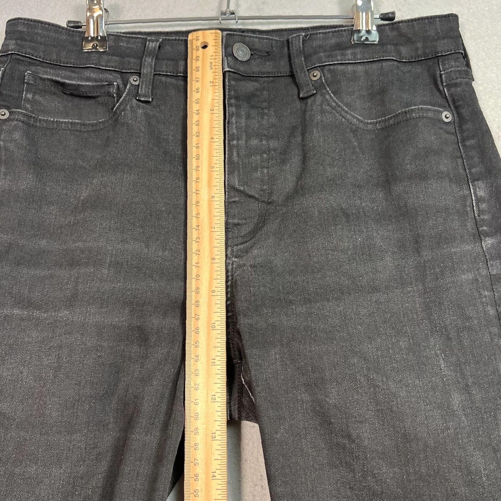Uniqlo VINTAGE Uniqlo Jeans Womens 29 Black Dark Wash Skinny Fit Straight Leg High Rise Jeans Womens 29 Black Dark Wash Straight Jeans Mens? Size 30" / US 8 / IT 44 - 7 Thumbnail