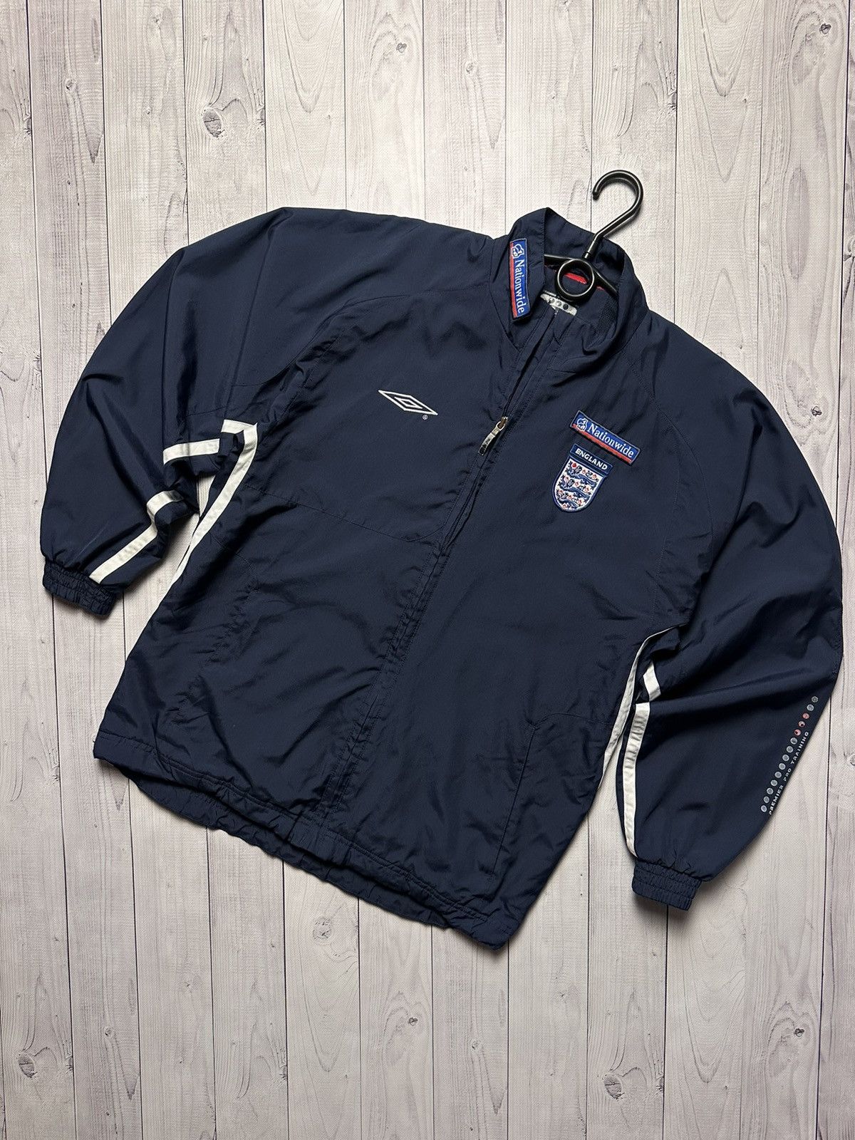 Umbro × Vintage Vintage Umbro England soccer jacket size S logo Size US S / EU 44-46 / 1 - 1 Thumbnail