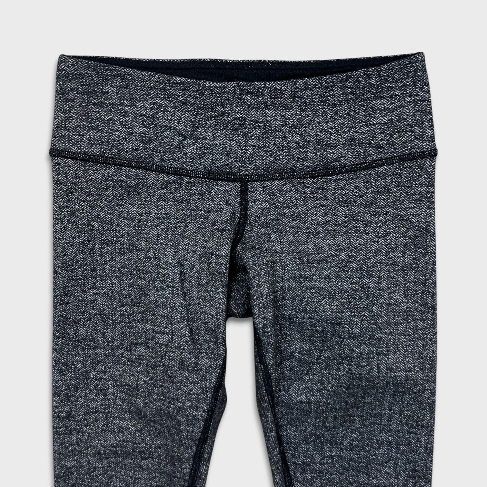 Lululemon Lululemon Wunder Under Tight *28" Yoga Leggings Pilates Pant Size 27" / US 4 / IT 40 - 2 Thumbnail