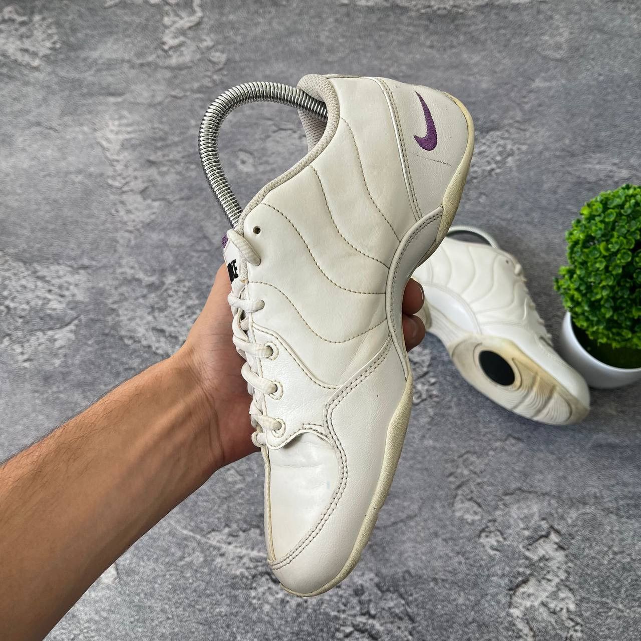 Nike Vintage 00s Y2k Nike Sneakers hype rare shoes.Size US 7.5 Size US 7.5 / EU 40-41 - 9 Thumbnail