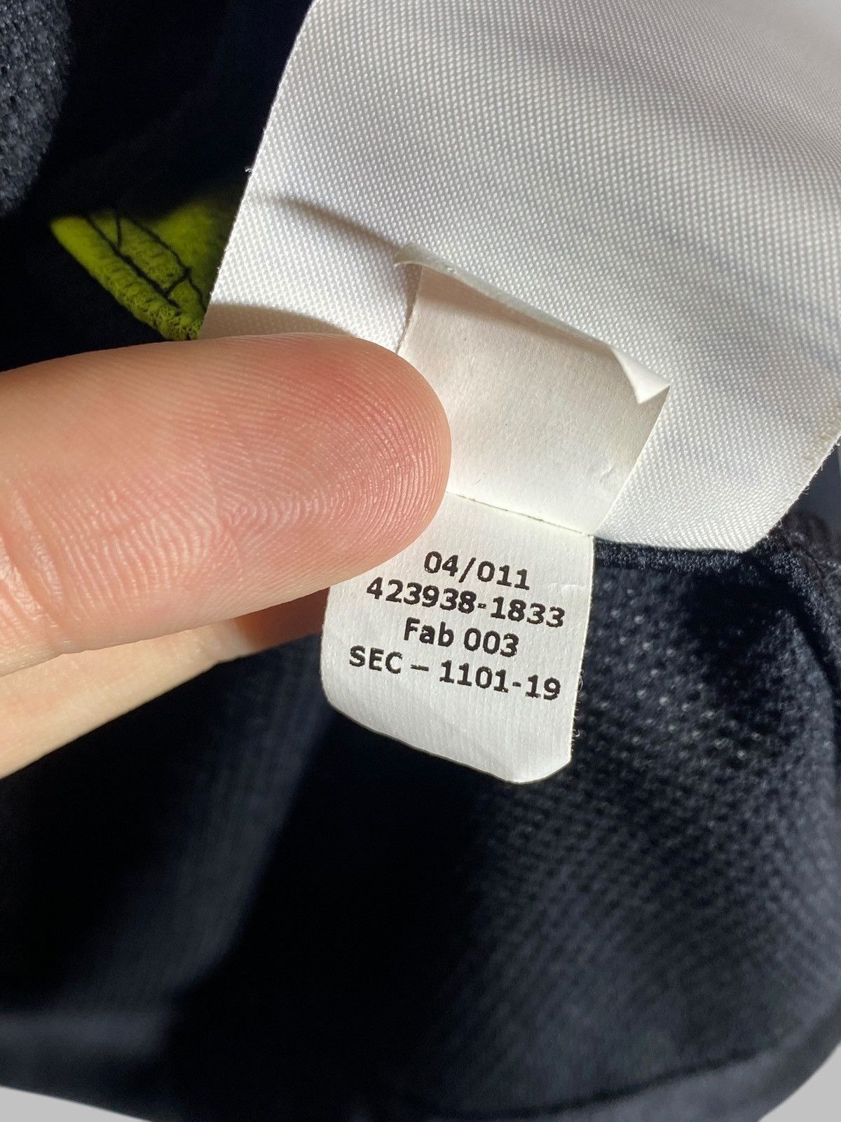 Nike Nike Manchester United 2011/12 Goalkeeper Football Shirt Size US S / EU 44-46 / 1 - 18 Thumbnail