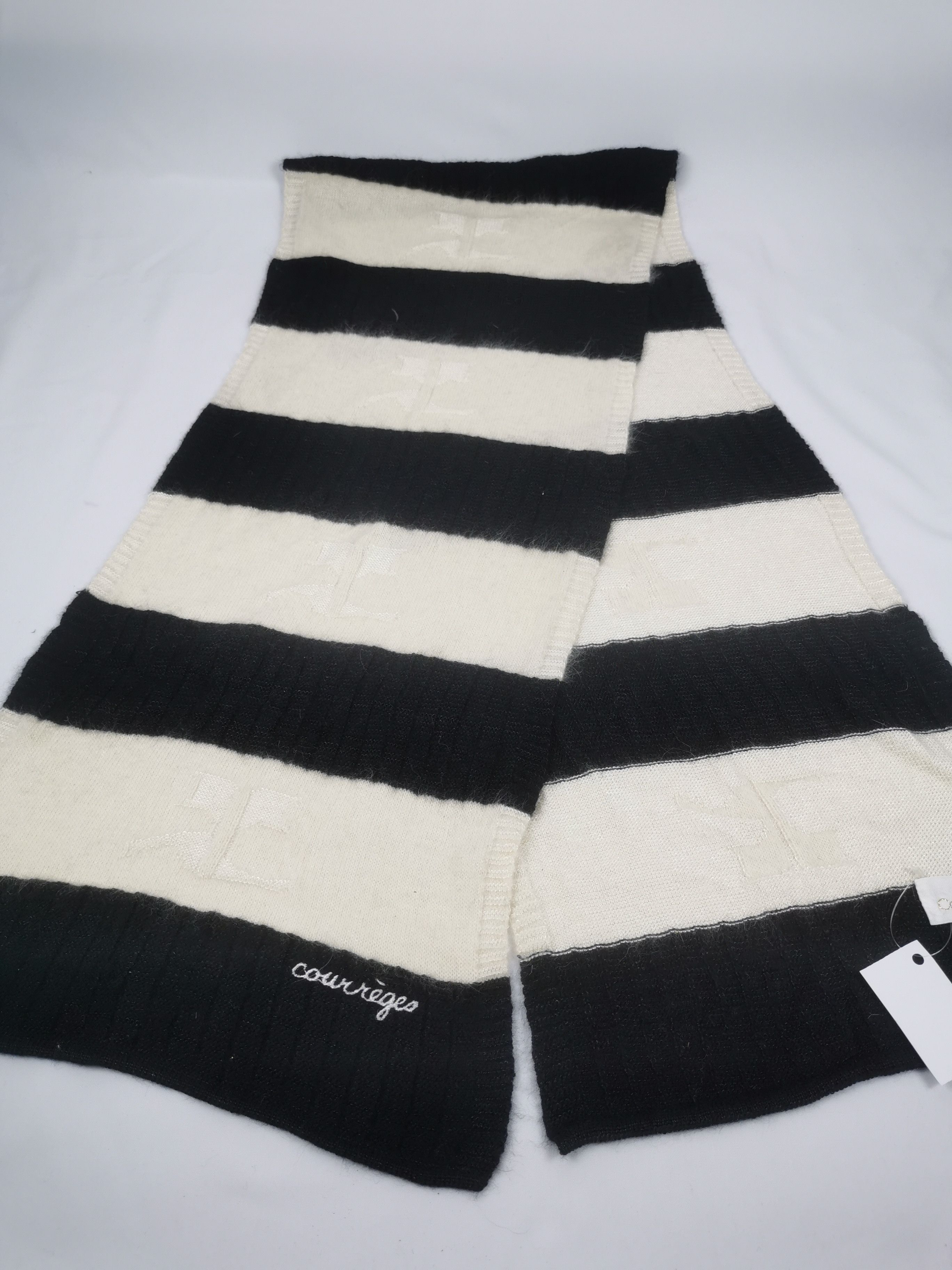 Courreges Courreges scarf muffler Size ONE SIZE - 2 Thumbnail