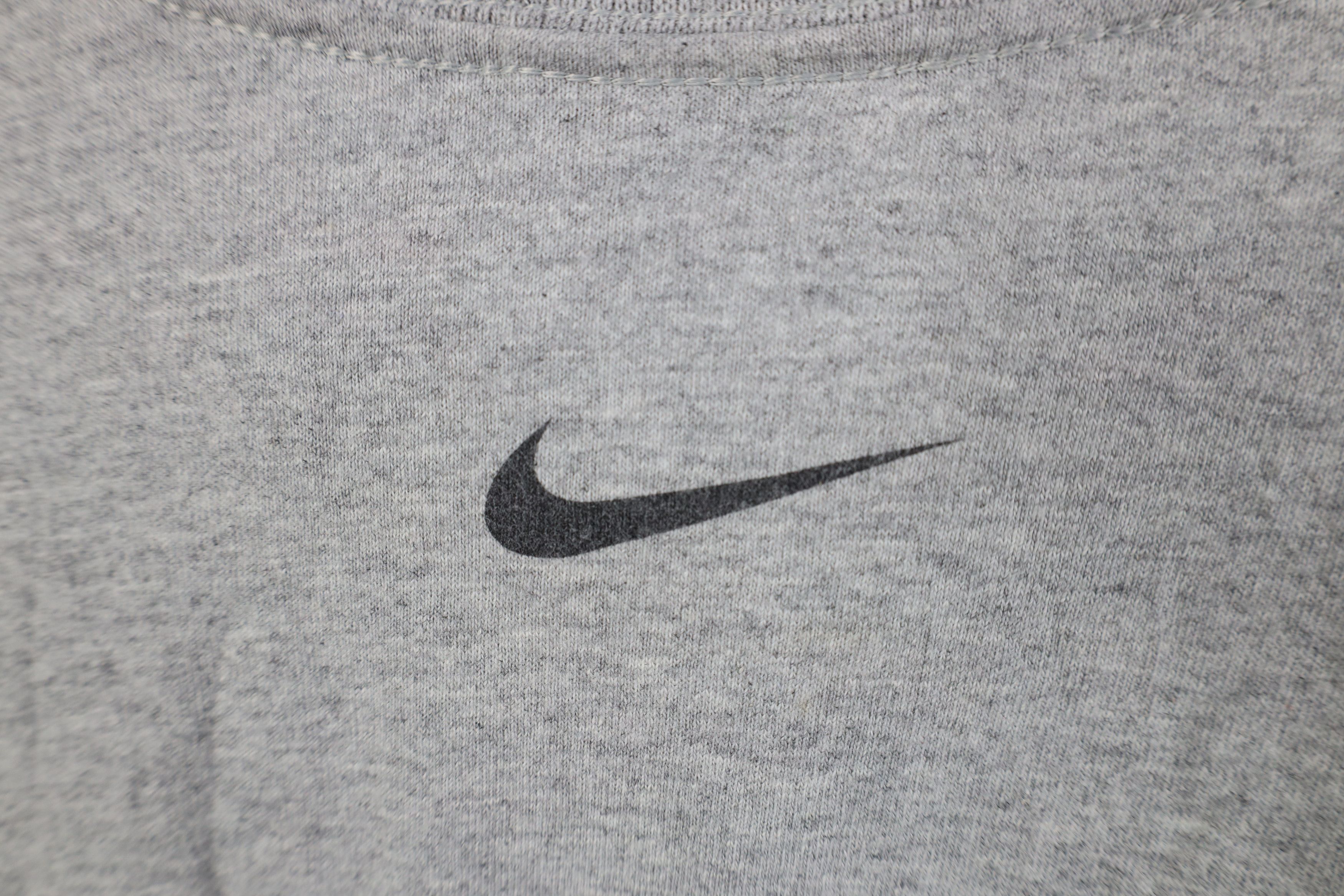 Nike Vintage Nike Scott Cetner Swoosh Spell Out T-Shirt Gray Size US XXL / EU 58 / 5 - 11 Thumbnail