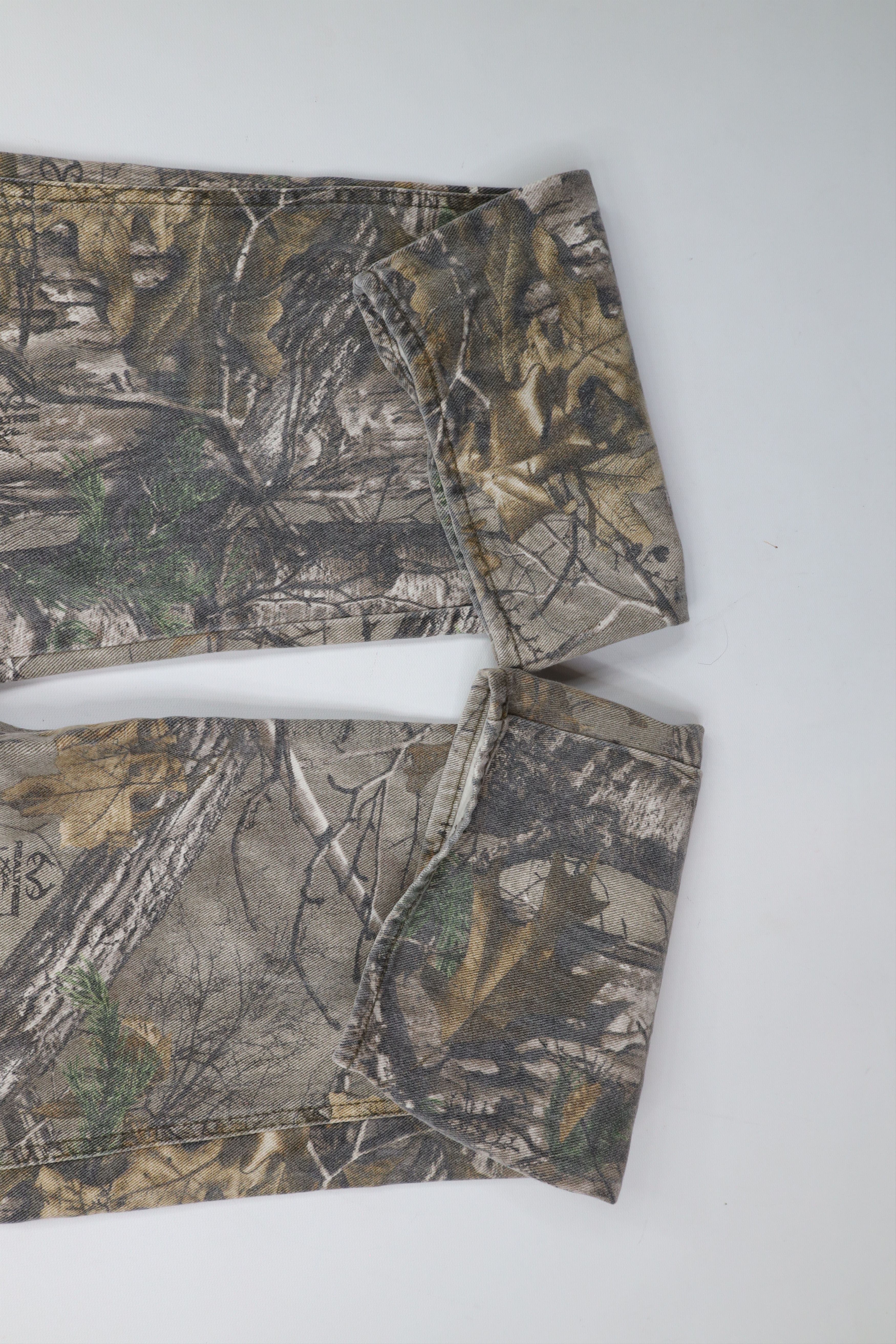 Vintage Vintage Y2K Streetwear Realtree Camouflage Wide Leg Jeans Size US 34 / EU 50 - 5 Thumbnail