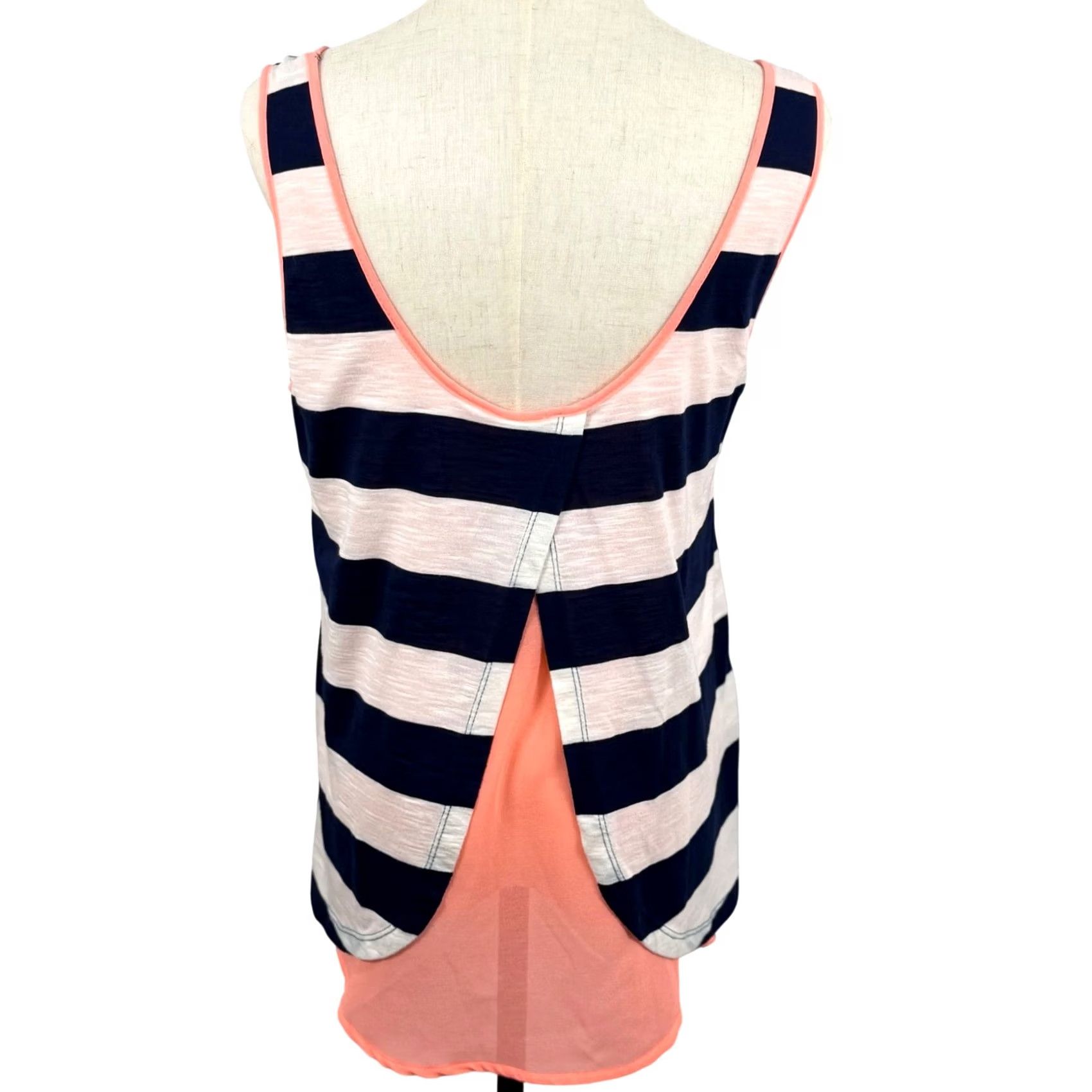 Essentials Vanity Essentials Top Womens L Tank Mixed Media Split Back Striped Nautical Coastal EUC Size L / US 10 / IT 46 - 3 Thumbnail