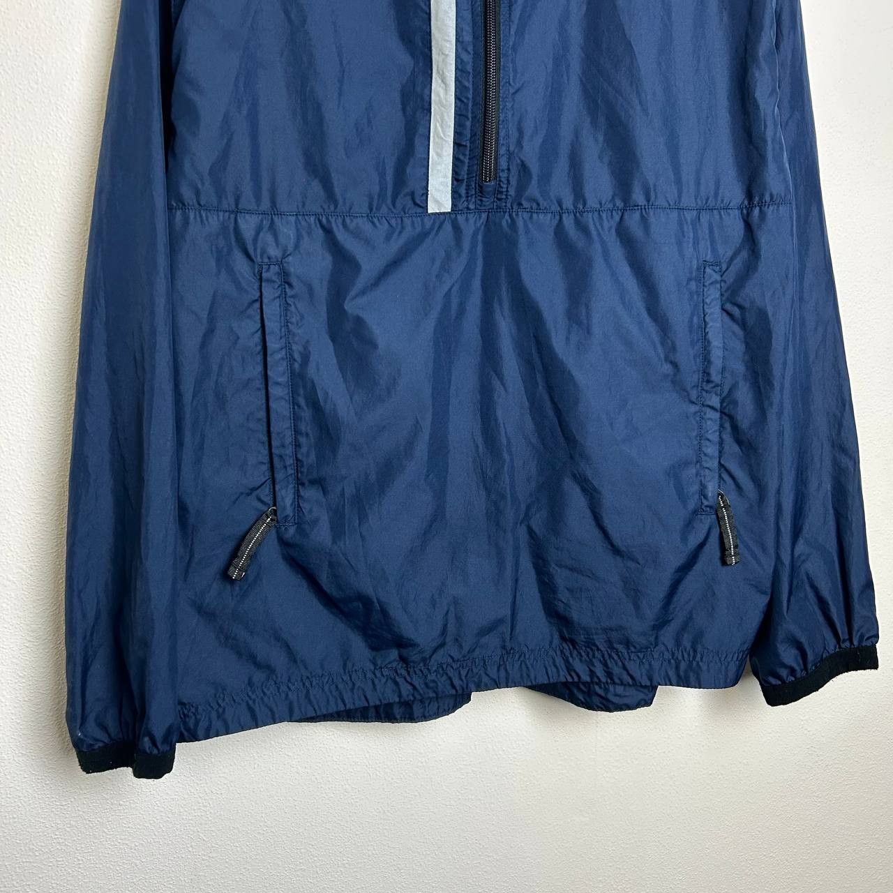 Nike Vintage Nike Small Swoosh Nylon 90s streetwear jacket Size US S / EU 44-46 / 1 - 3 Thumbnail