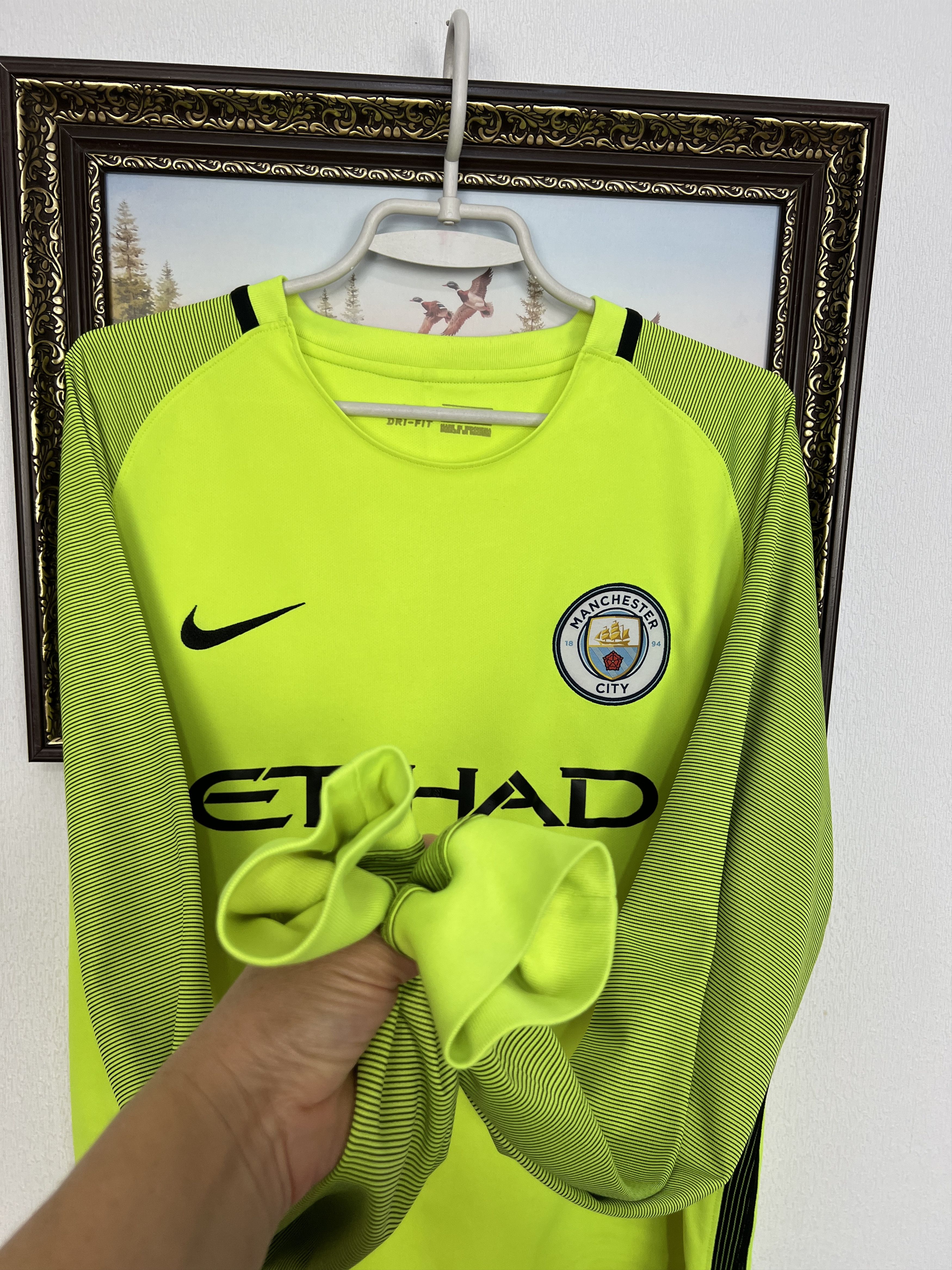 Nike Manchester City Goalkeeper football shirt 2016 Soccer Jersey Size US XL / EU 56 / 4 - 5 Thumbnail
