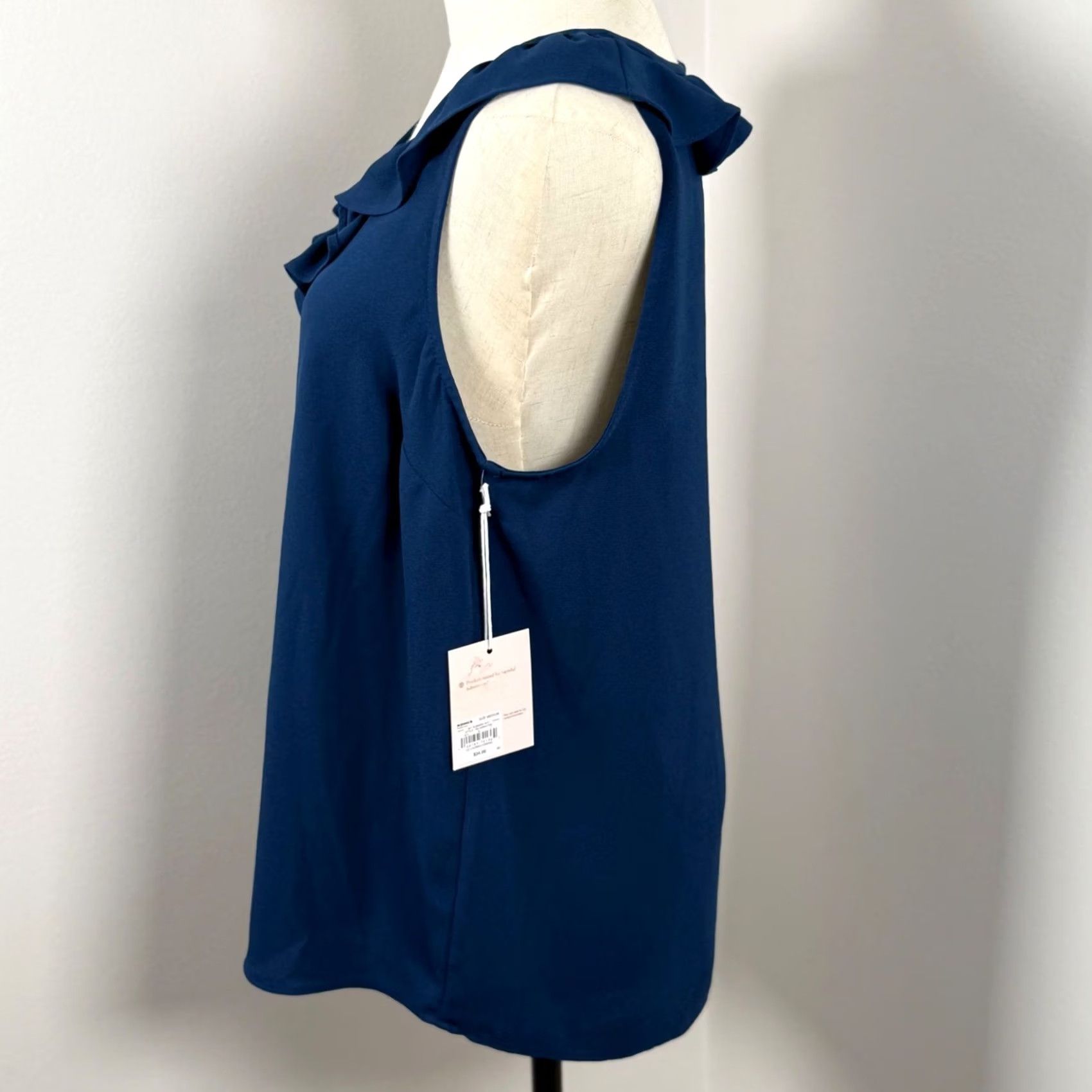 Vintage LC Lauren Conrad Womens M Sleeveless V-Neck Top Blue Coquette NWT Ruffle Blouse Submarine Navy Chiffon-Style, Office, Casual, Workwear Size M / US 6-8 / IT 42-44 - 2 Thumbnail