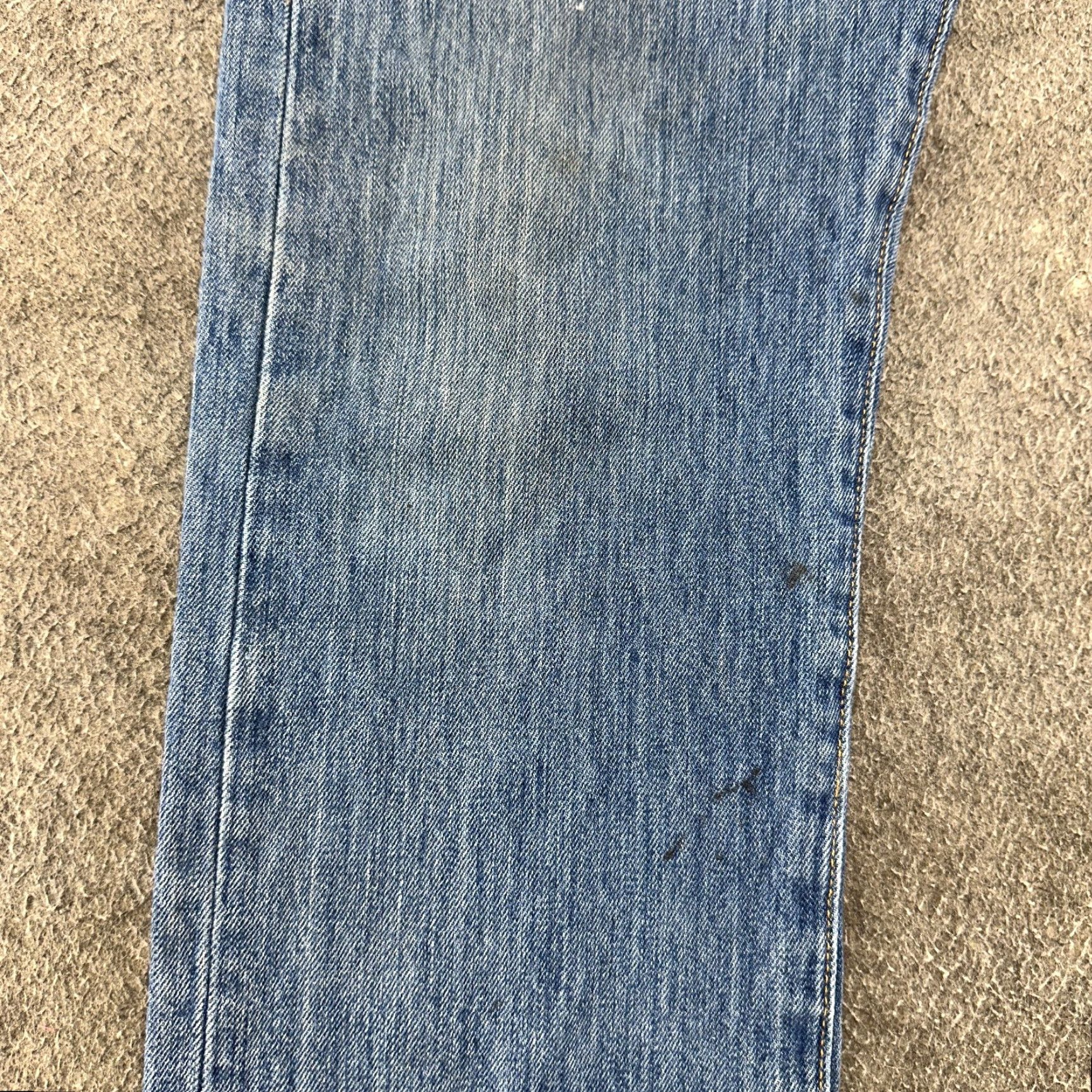 Levi's VINTAGE Levi's 501 Jeans Mens 34x36 Blue Straight Regular Distressed Light Wash Size US 34 / EU 50 - 5 Thumbnail