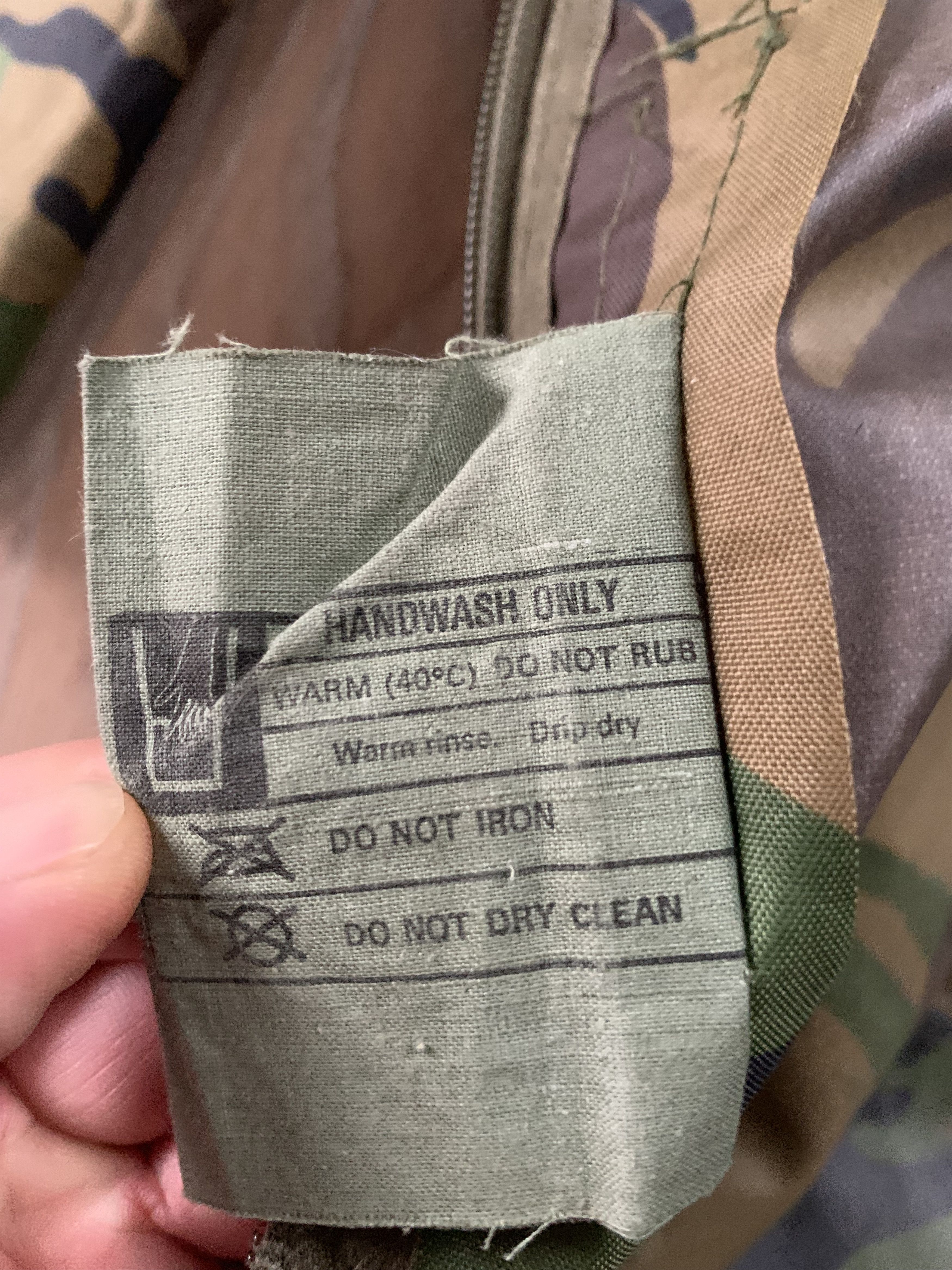 Vintage Vintage NATO Waterproof Military Camo Jacket Size US XL / EU 56 / 4 - 9 Thumbnail