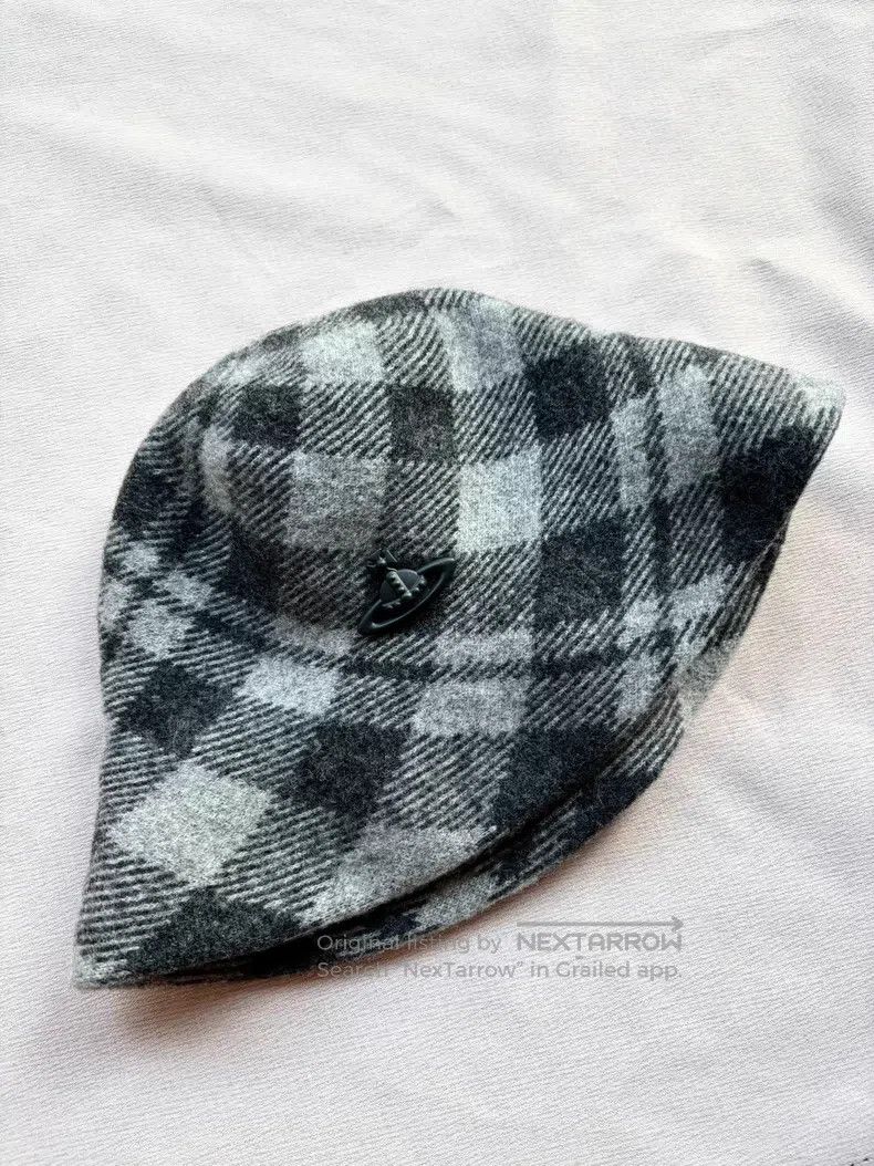 Vivienne Westwood Vivienne Westwood Vintage Gray Plaid Saturn Fisherman's Ca Size ONE SIZE - 2 Thumbnail