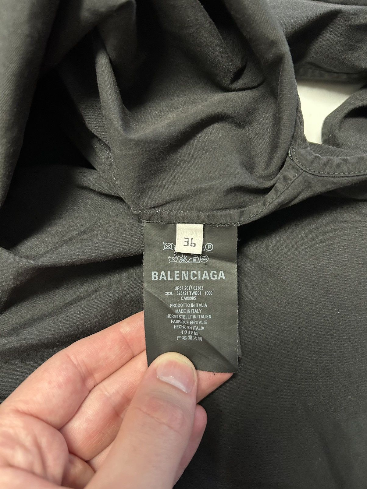 Balenciaga SS17 Swing Button-Up Shirt Size US M / EU 48-50 / 2 - 5 Thumbnail