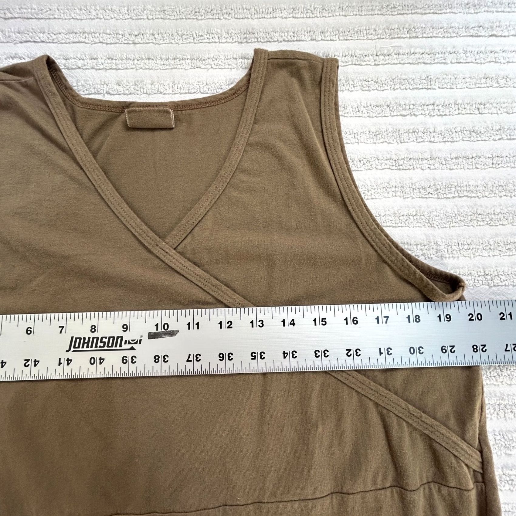 Vintage VINTAGE Barclay Women's Surplice Neck Tunic Tank Top Sleeveless Brown 1 Brown Sleeveless Knit Top Women Tunic Size XS / US 0-2 / IT 36-38 - 6 Thumbnail