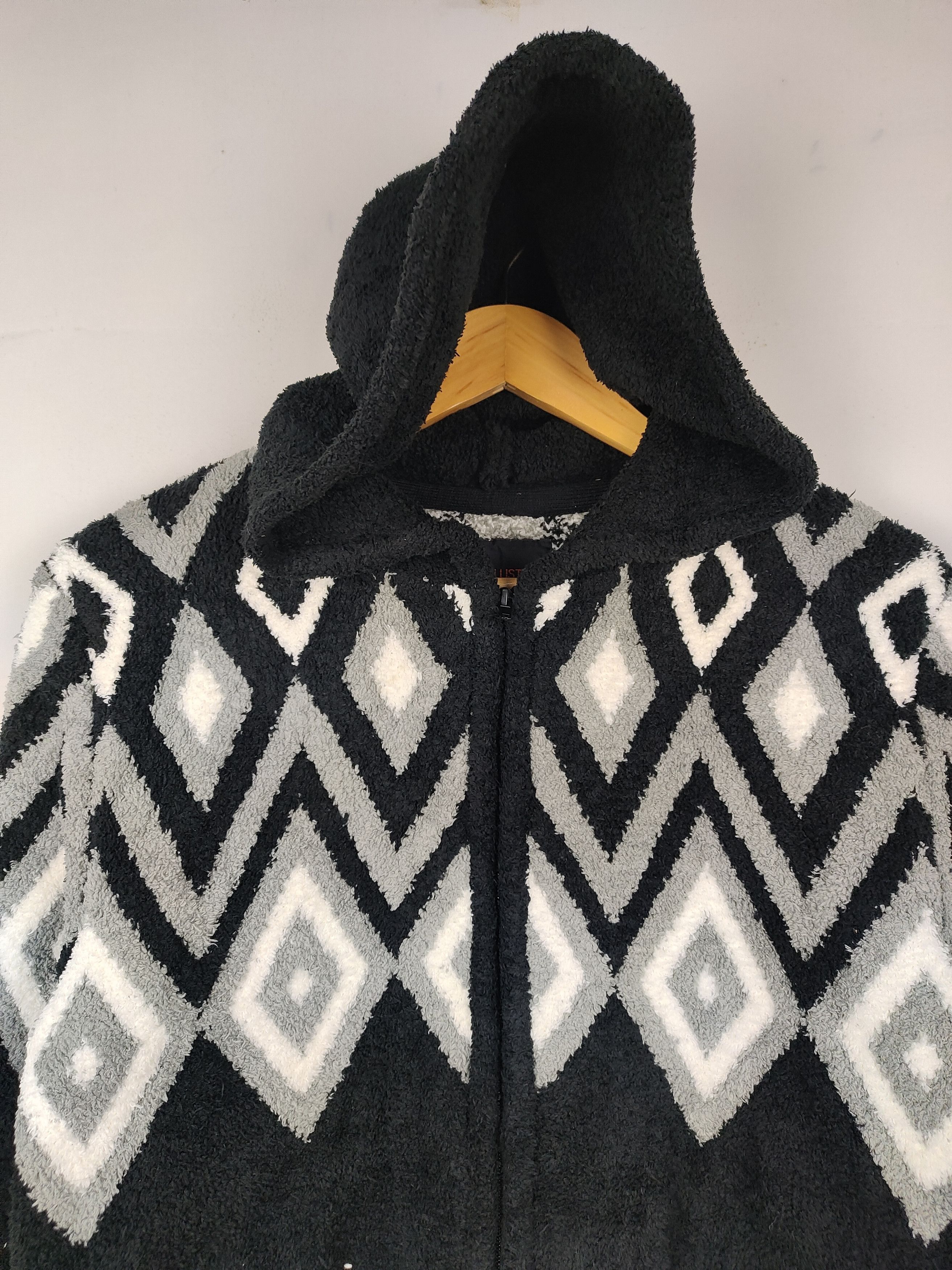 Japanese Brand Anti Ballistic Mohair Yarn Zip Hoodie in Native Pattern Size US M / EU 48-50 / 2 - 2 Thumbnail