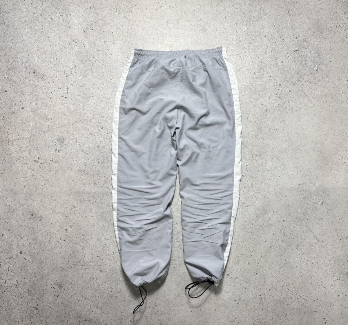 Nike Nike Nylon Vintage Baggy Track Pants Drill Swoosh Y2K Size US 32 / EU 48 - 7 Thumbnail