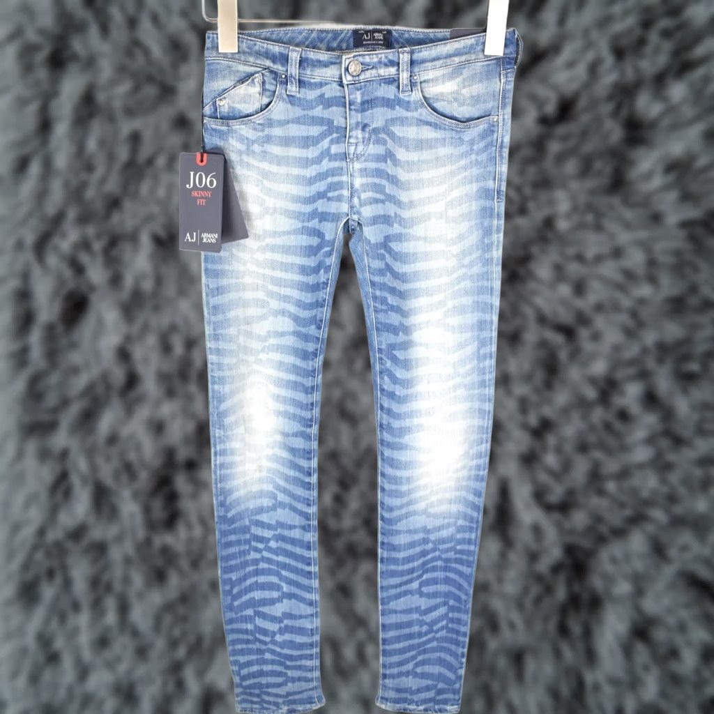 Vintage Armani Jeans J06 Skinny Fit Jeans Women's Slim W24 Stretch Zipper Blue Denim Jeans Skinny Fit Womens W24 Zip Fly Size 42" / US 20 - 1 Thumbnail