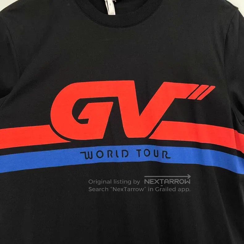 Givenchy Givenchy Advertising Lettering Short Sleeve (XS Size) Size US XS / EU 42 / 0 - 6 Thumbnail