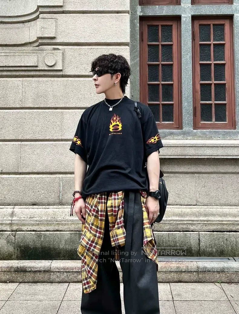 Balenciaga Balenciaga Yellow Double Ring Flame Black Short Sleeve Size US L / EU 52-54 / 3 - 2 Thumbnail