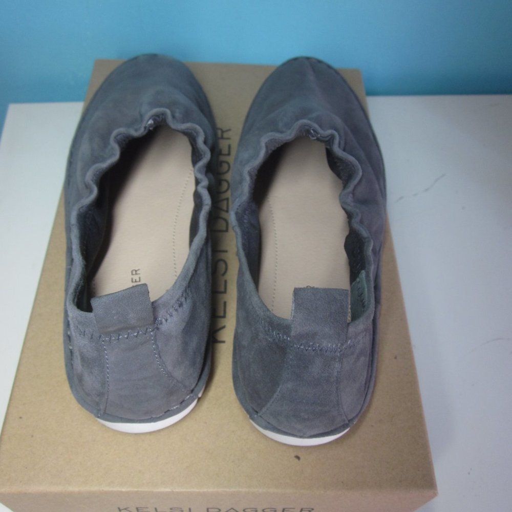 Danier Kelsi Dagger "Royce" Slip On Suede 39 Size 8.5 New in Box Size US 8.5 / IT 38.5 - 11 Thumbnail