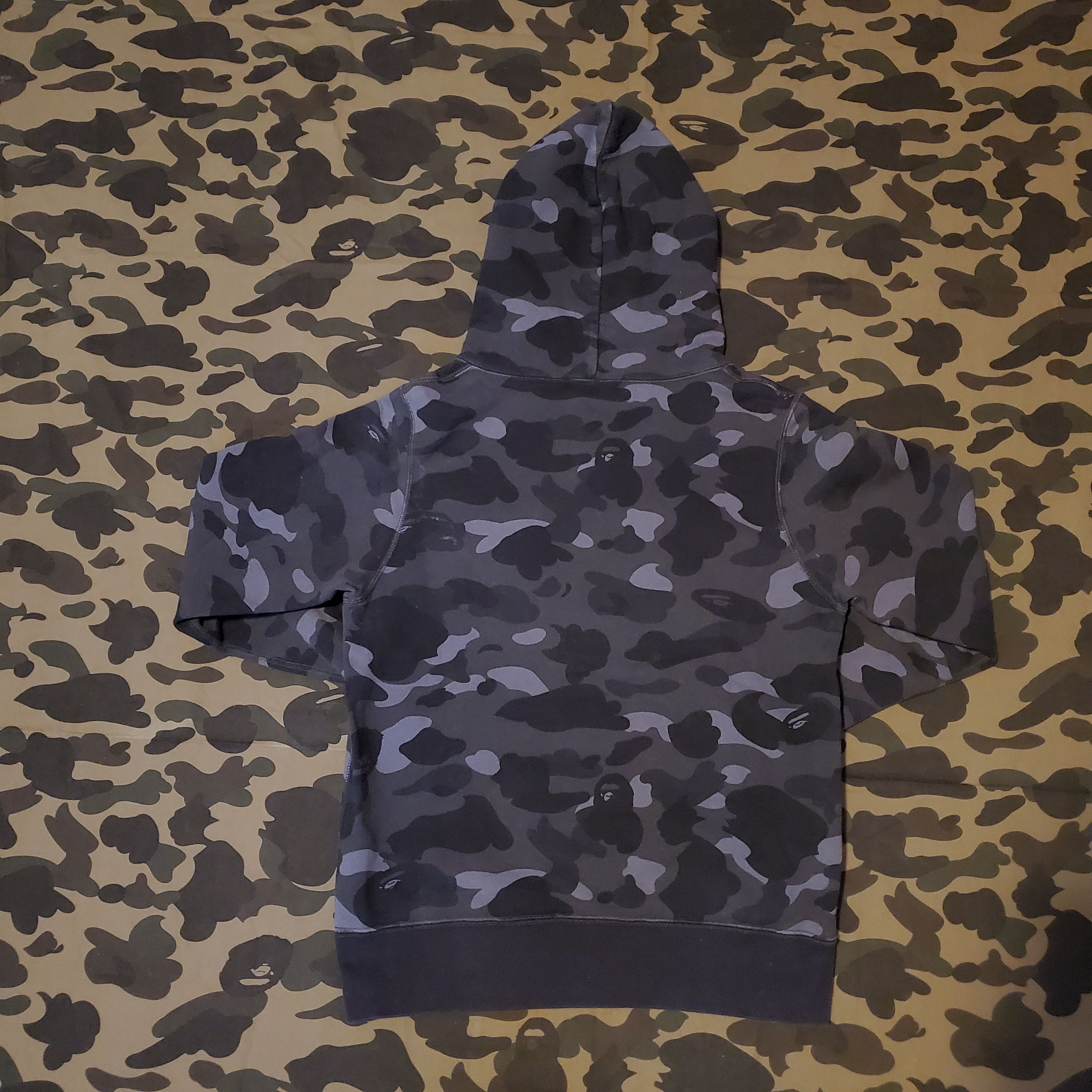 Bape × Undefeated Bape x Undefeated Color Camo Pullover Hoodie (SS15) Size US S / EU 44-46 / 1 - 2 Thumbnail