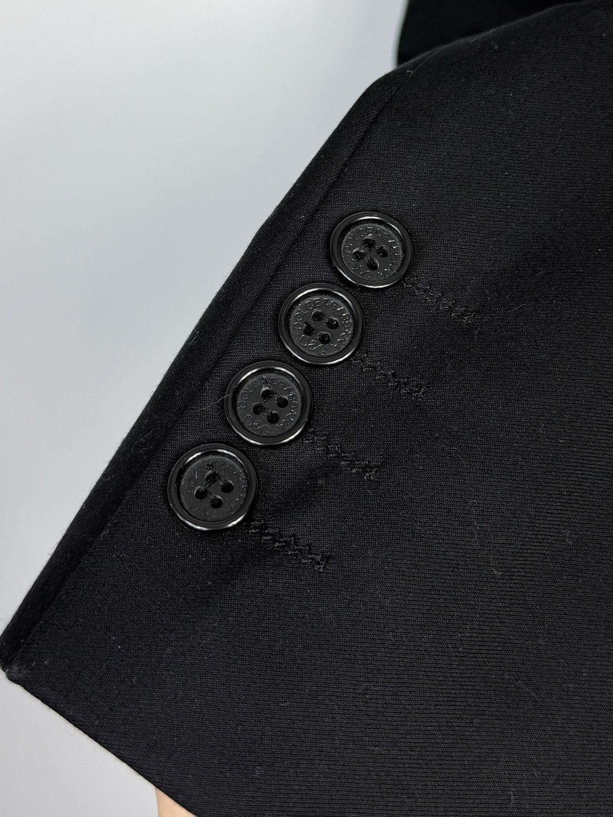 Dolce & Gabbana Elegant Dolce & Gabbana Blazer with Logo Buttons, Black Size US L / EU 52-54 / 3 - 2 Thumbnail