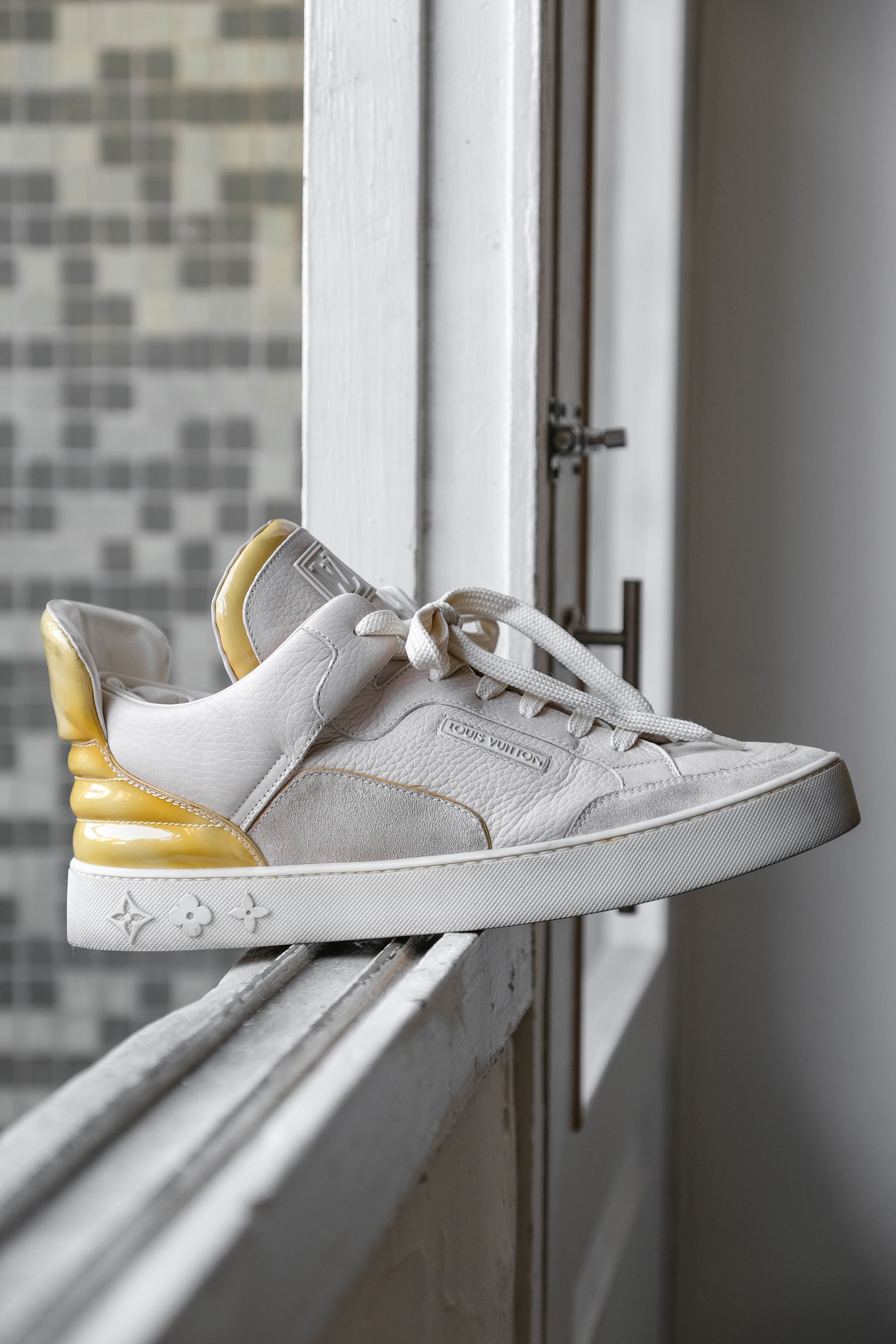 Kanye West × Louis Vuitton LOUIS VUITTON x Kanye West Don “Cream” Sneakers Size US 9 / EU 42 - 5 Thumbnail