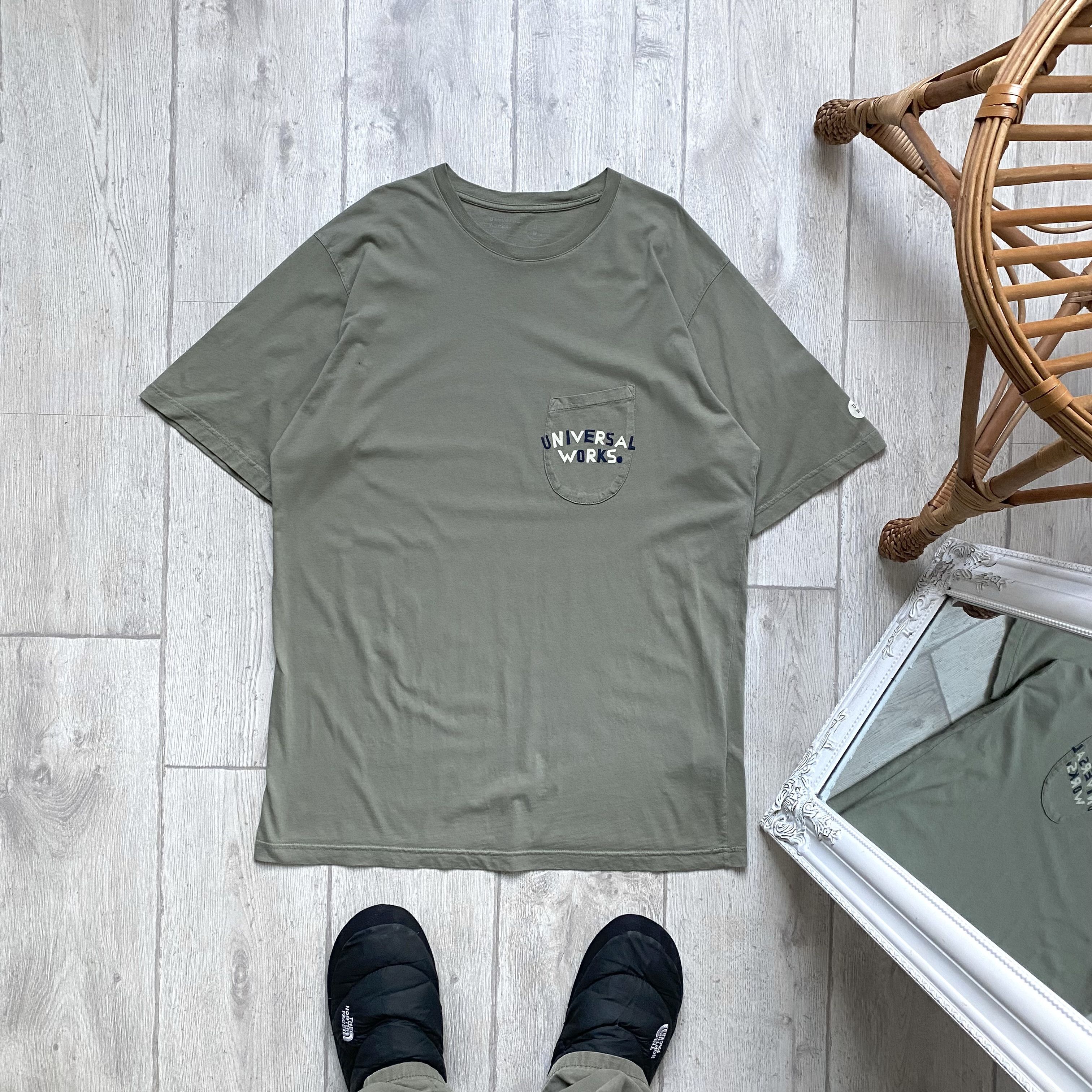 Universal Works 🔨 Universal works tee printed pocket khaki Size US XL / EU 56 / 4 - 1 Thumbnail
