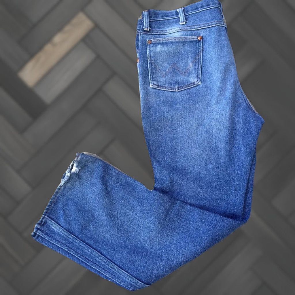 Wrangler VINTAGE Wrangler Jeans Made in USA Sz 38 37" Waist Blue Polycotton Zip zipper fly Regular Famous Wrangler 90s style Mens Girls Boys Size US 37 - 1 Thumbnail