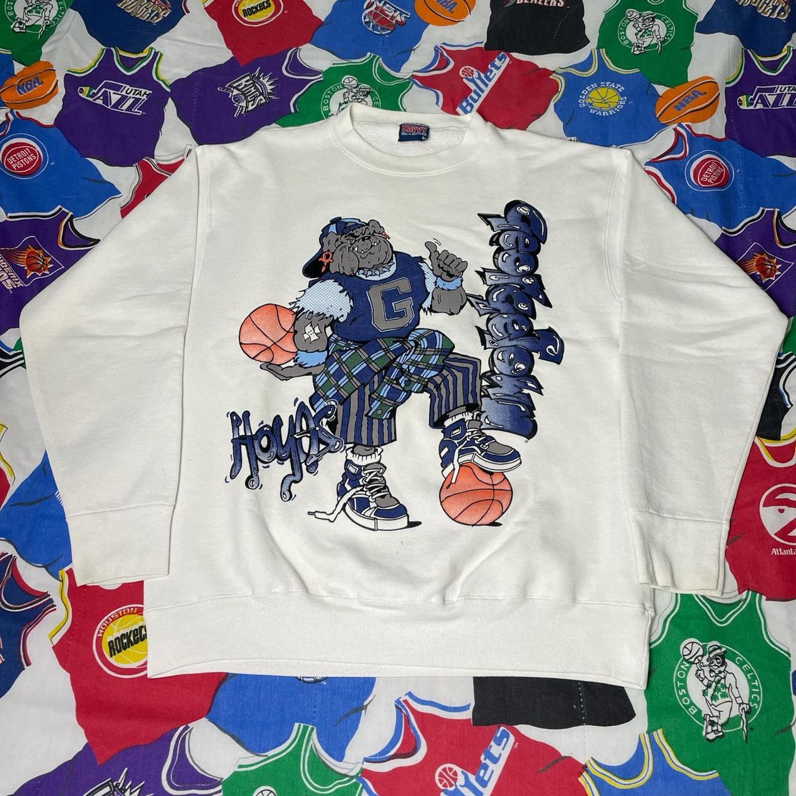 NCAA × Vintage Vintage 90s NCAA Georgetown Hoyas Basketball Crewneck Size US L / EU 52-54 / 3 - 1 Thumbnail