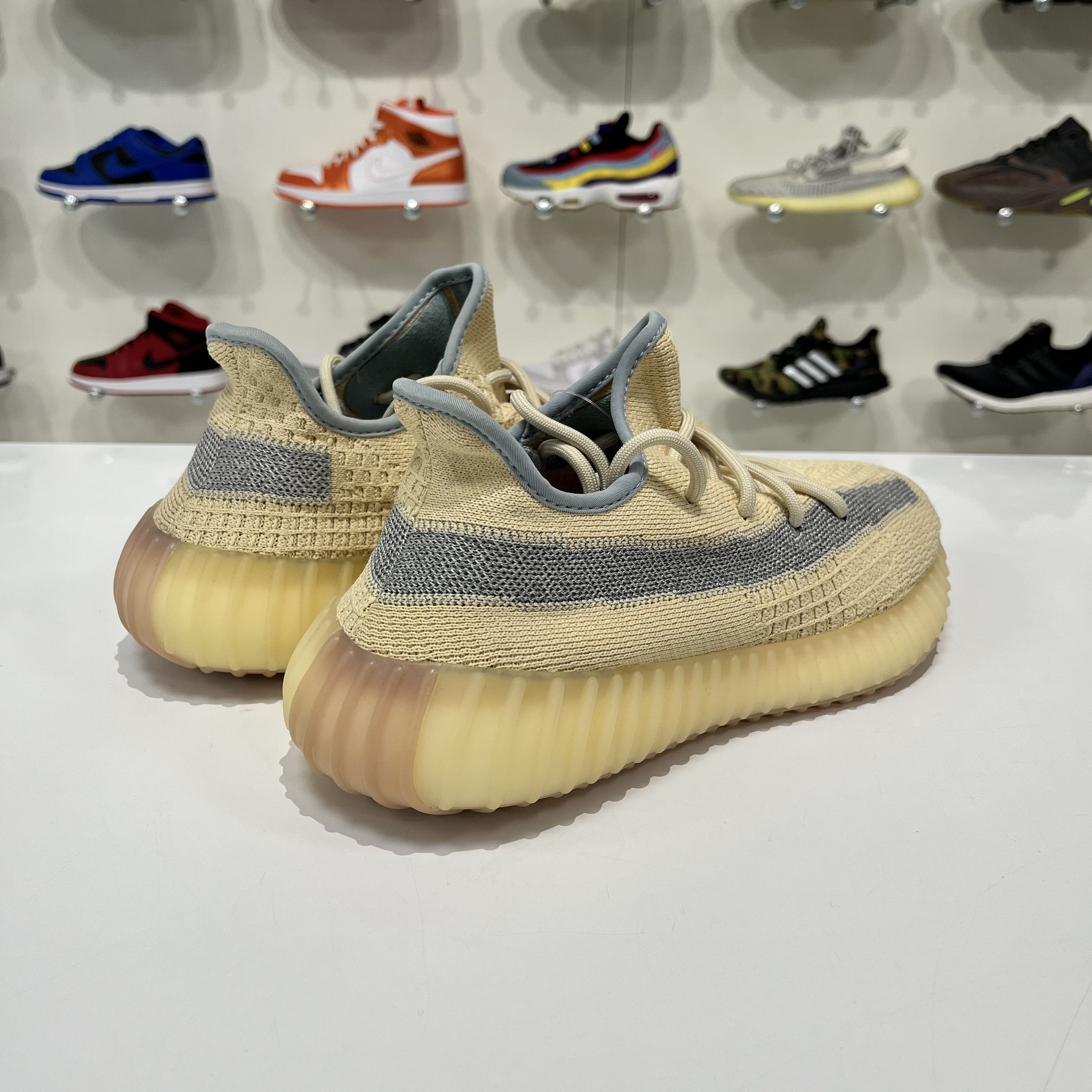 Adidas Adidas Yeezy Boost 350 V2 Linen Size US 8.5 / EU 41-42 - 6 Thumbnail