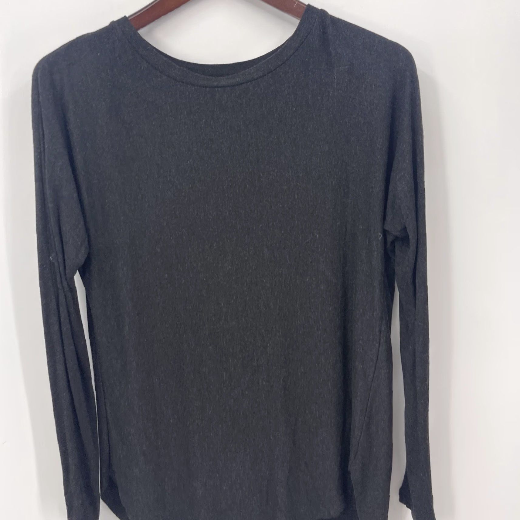 Aritzia Aritzia Wilfred Tunic Top Blouse Womens XS Black Oversized Knit Rayon Dolman Crew Neck 2XS Bohemian Classic Preppy 60s? Size XXS / US 00 / IT 34 - 5 Thumbnail