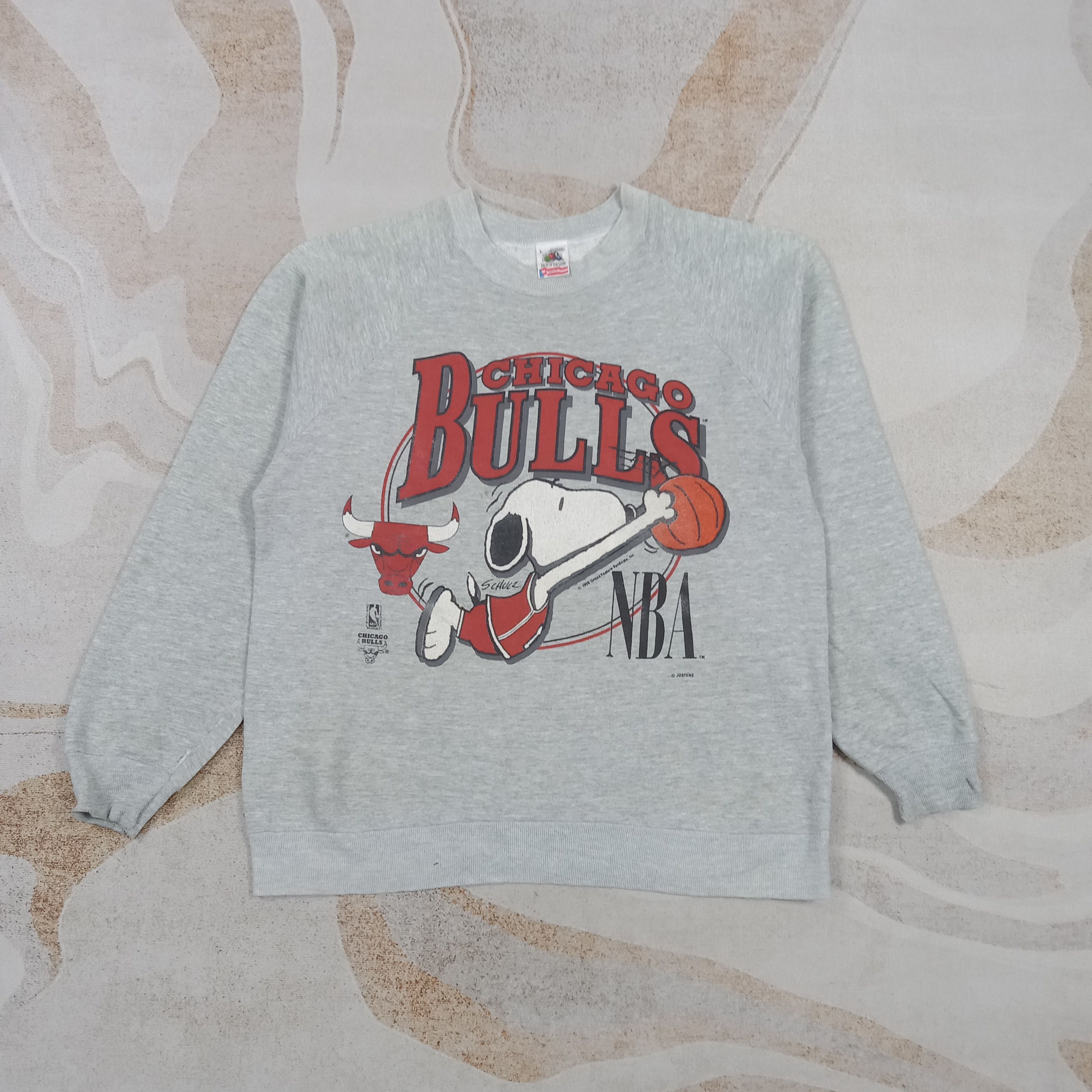NBA Snoopy Chicago Bulls Basketball Team NBA Sweatshirt C292N13 Size US M / EU 48-50 / 2 - 1 Thumbnail