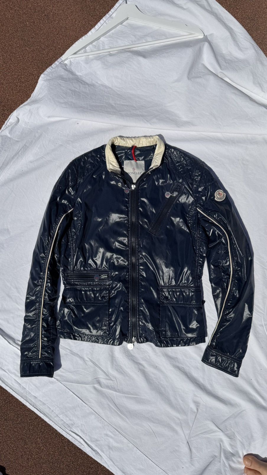 Moncler Moncler Glossy Nylon Jacket Navy Size 3 (Fits S/M) Size M / US 6-8 / IT 42-44 - 3 Thumbnail
