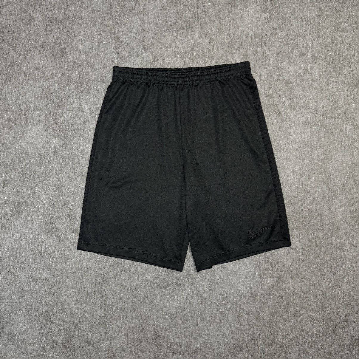 Nike Y2K Nike shorts dri fit Size US 34 / EU 50 - 1 Thumbnail