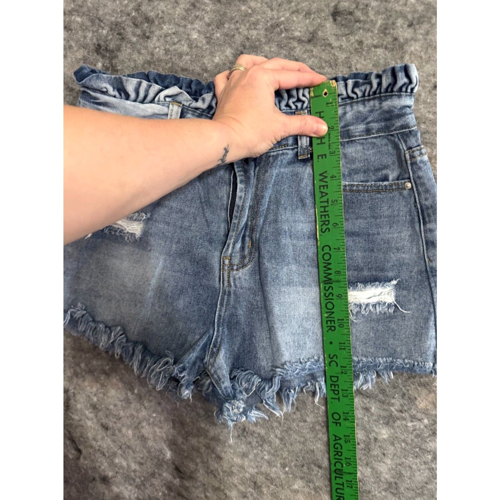 Vintage Hayden Jeans Shorts Paperbag Waist Medium Cut-Off Women M Blue Size 32" / US 10 / IT 46 - 4 Thumbnail