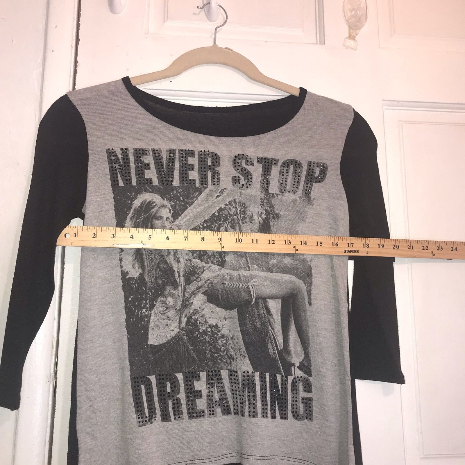 Bebe 2B BEBE Embellished Baseball T-Shirt Women’s M Black & Gray Size M / US 6-8 / IT 42-44 - 6 Thumbnail