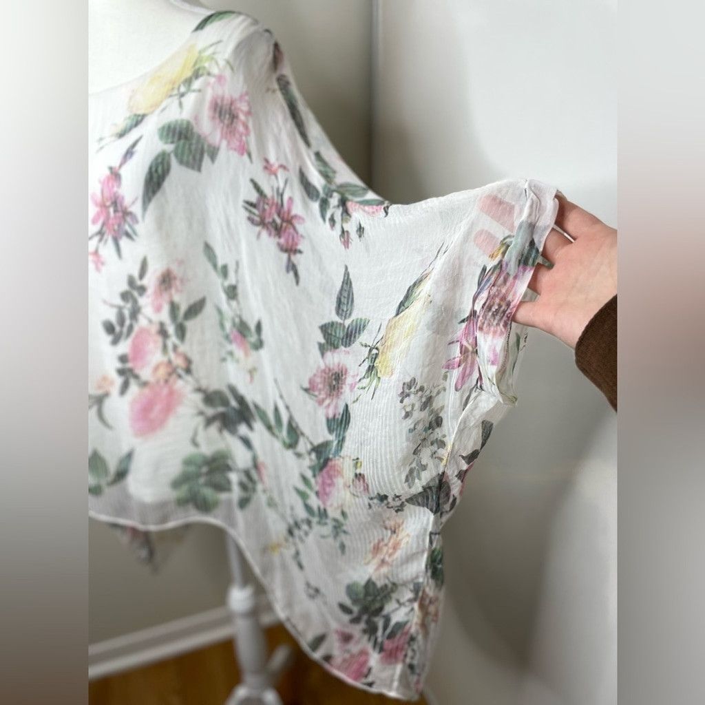 Other Made in Italy Silk Sheer Floral Overlay Cape Top Size XL / US 12-14 / IT 48-50 - 3 Thumbnail