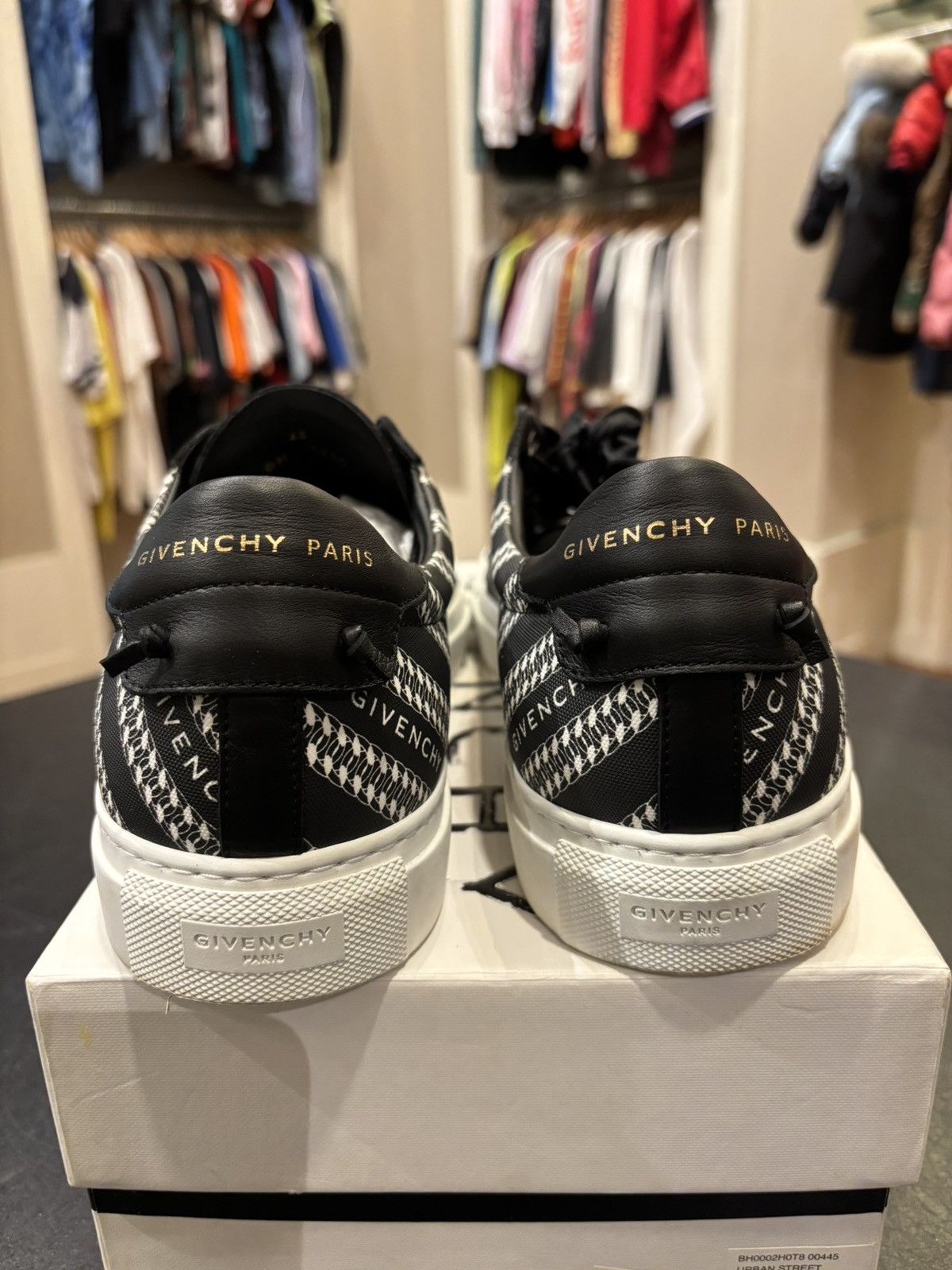 Givenchy Givenchy Low Top Sneakers Size US 12 / EU 45 - 3 Thumbnail
