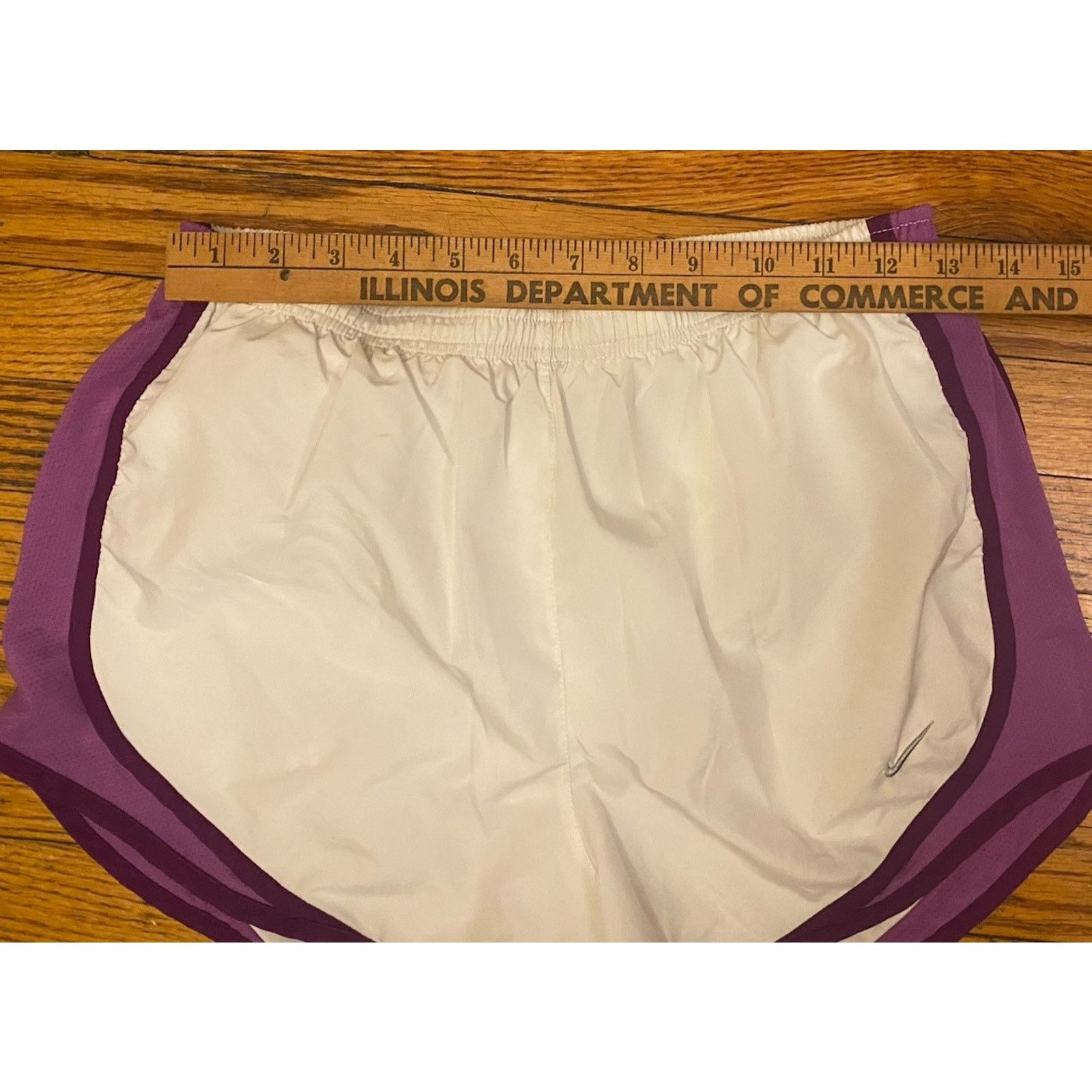 Nike Nike Dri Fit Running Shorts Women’s Small White Purple Size 28" / US 6 / IT 42 - 6 Thumbnail