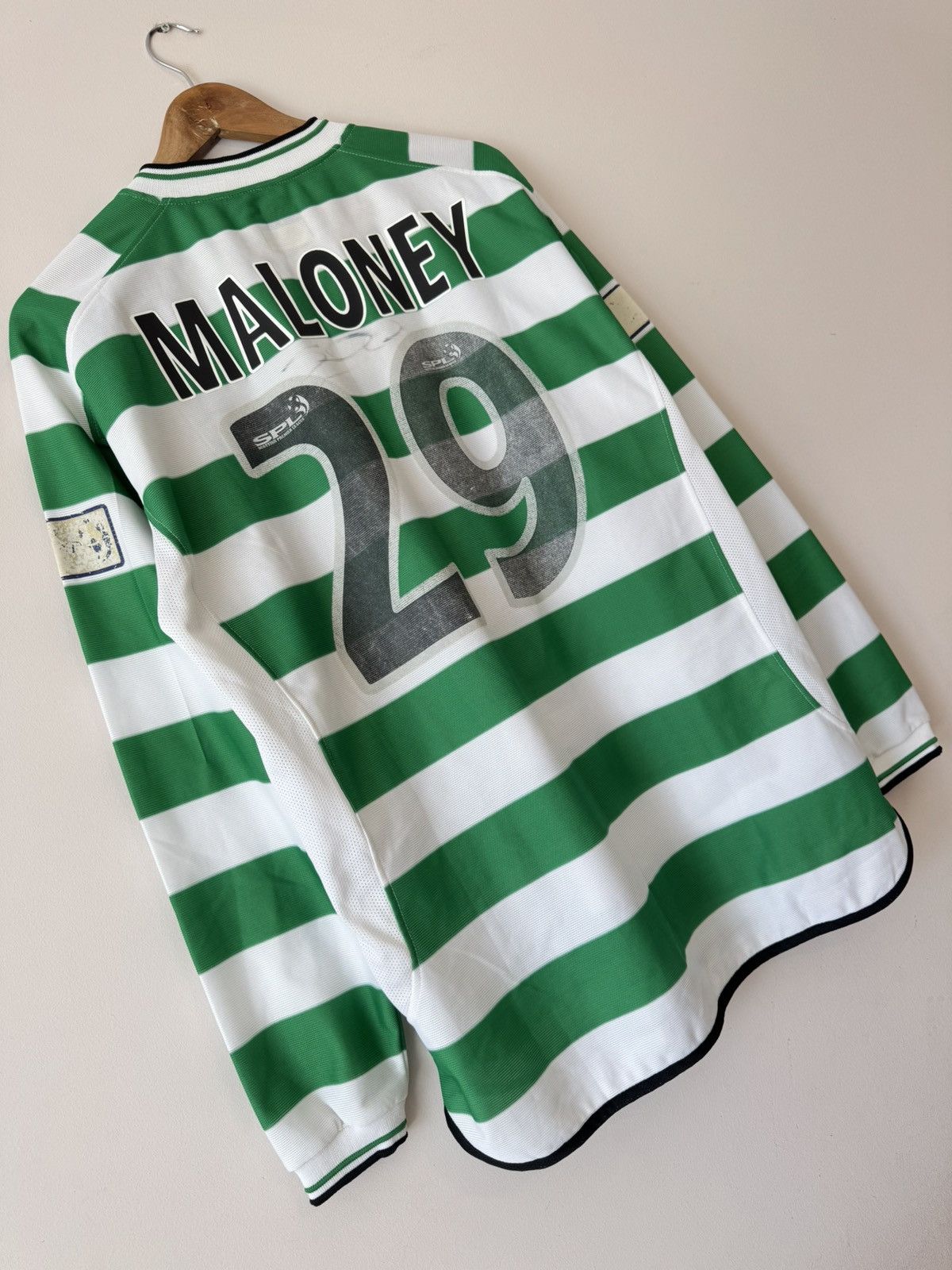 Umbro Maloney #29 Celtic 2001-2003 Home Signed Longsleeve Jersey Size US L / EU 52-54 / 3 - 6 Thumbnail