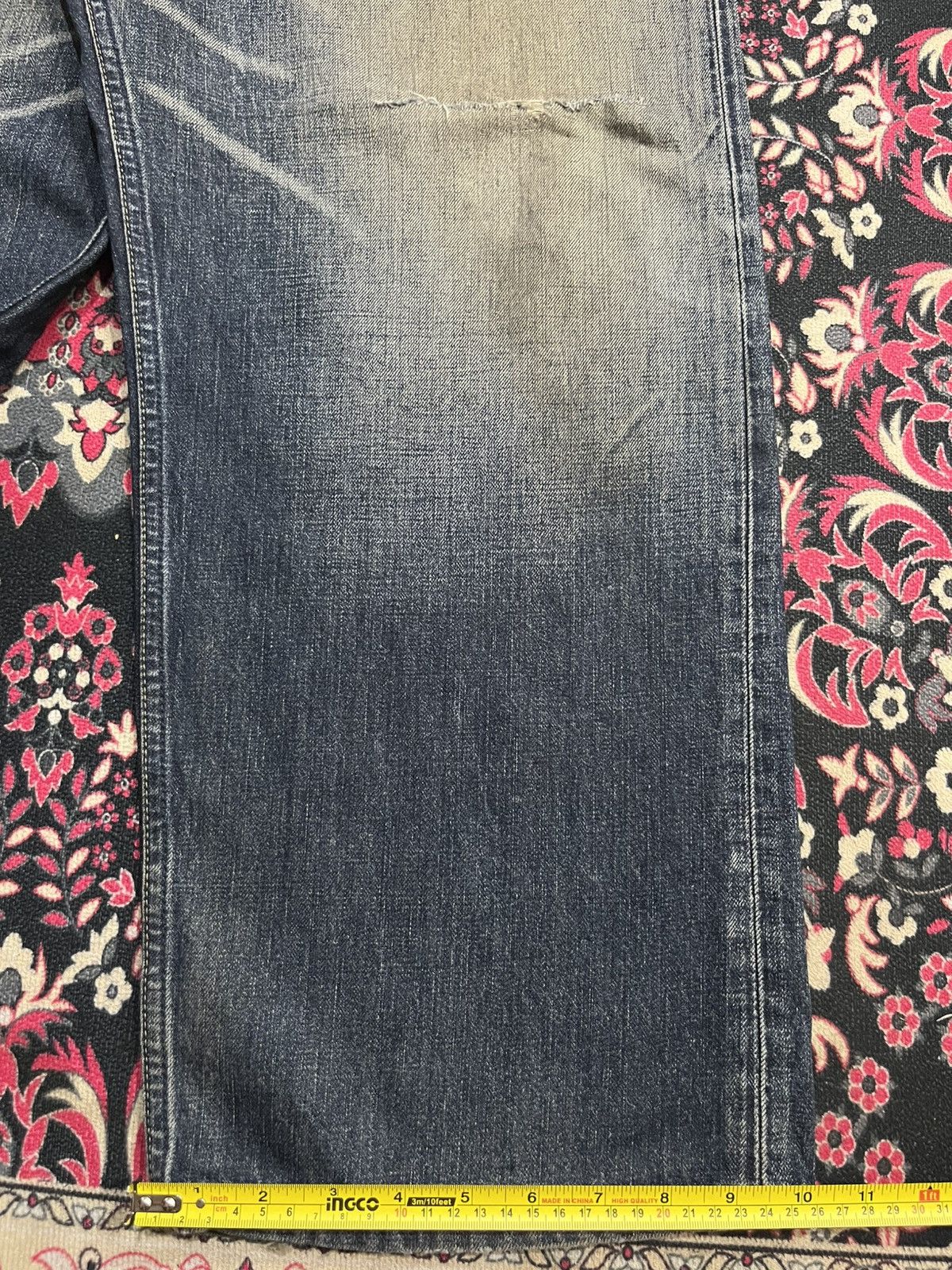 Levi's Y2K Levi’s 504 Dark Blue Faded Washed Distressed Baggy Jeans Size US 36 / EU 52 - 16 Thumbnail