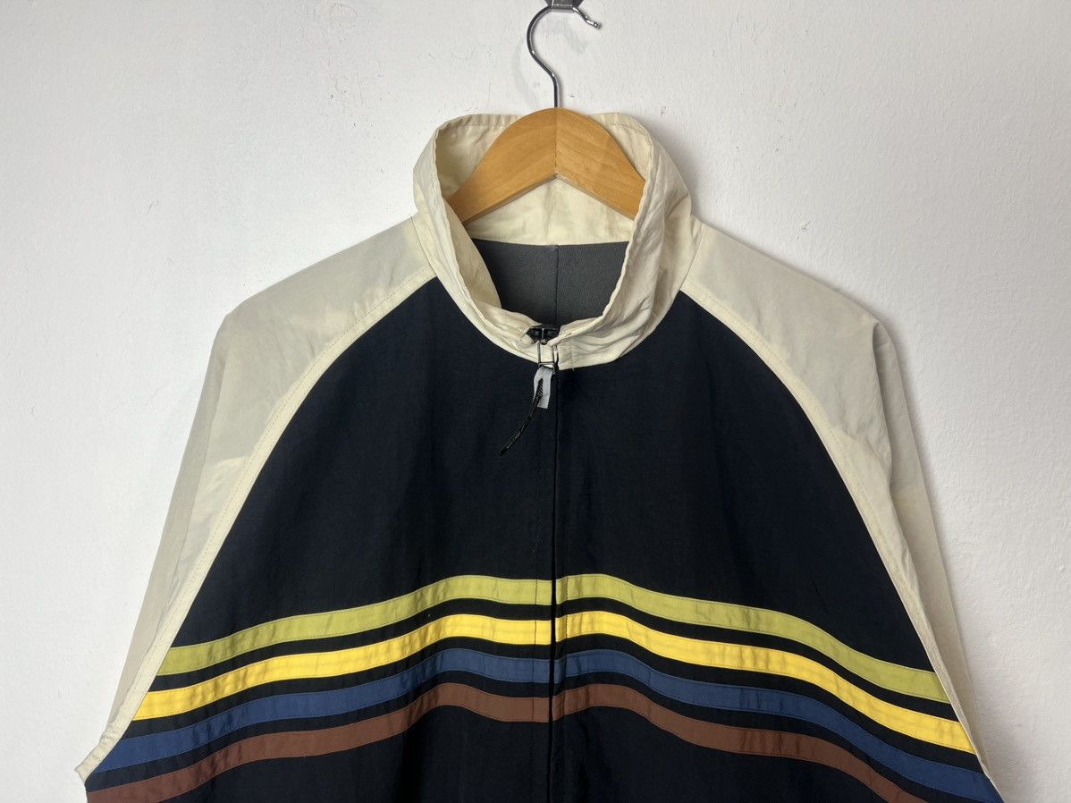 Quiksilver Vintage Quiksilver Chest Stripes Windbreaker Size US L / EU 52-54 / 3 - 3 Thumbnail