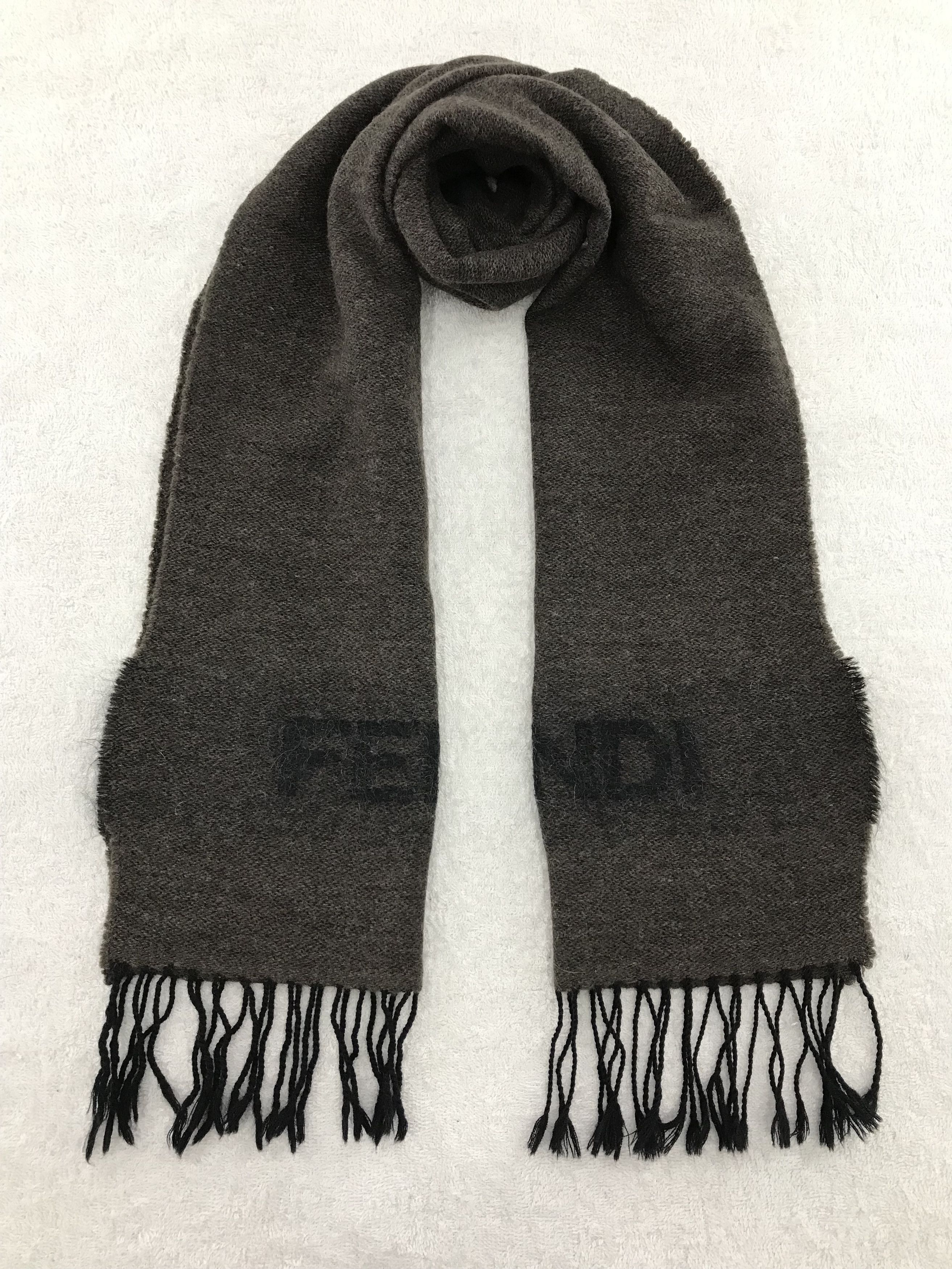Vintage Fendi Scarf / Muffler / Neckwear - WW159 Size ONE SIZE - 1 Thumbnail