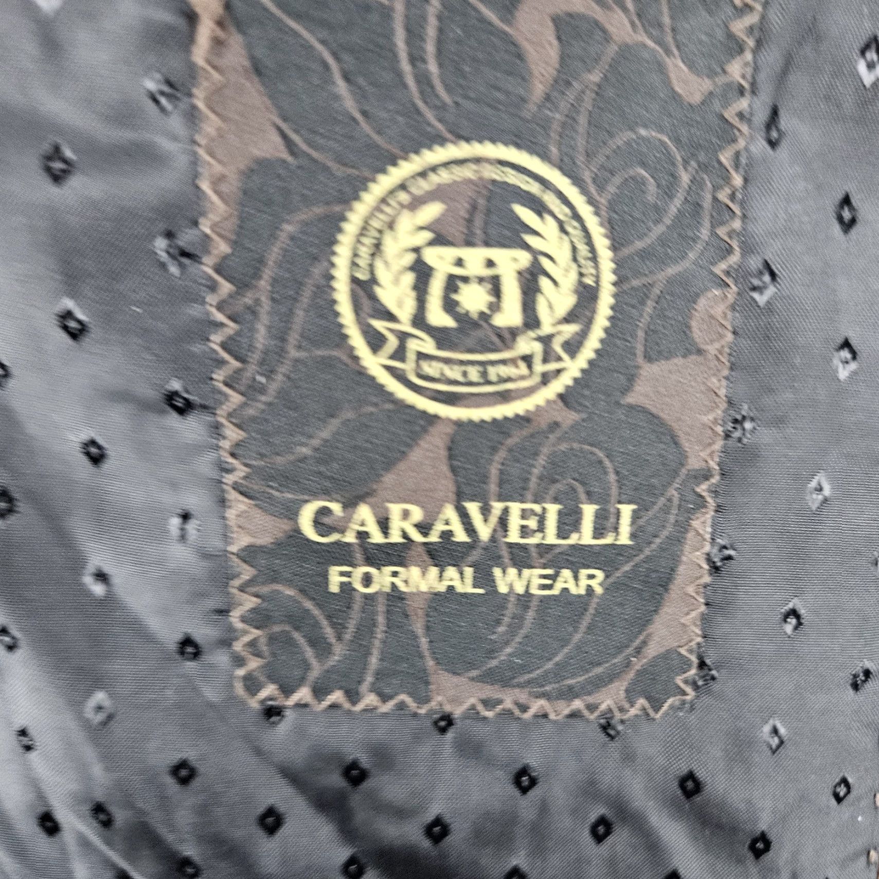 Vintage Caravelli Black Charles Hand Tailored 2 Button Tuxedo Blazer Jacket 34S Shirt Mens Regular Chest 36 in Notch Lapel Solid Short Vintage? Size 34R - 3 Thumbnail