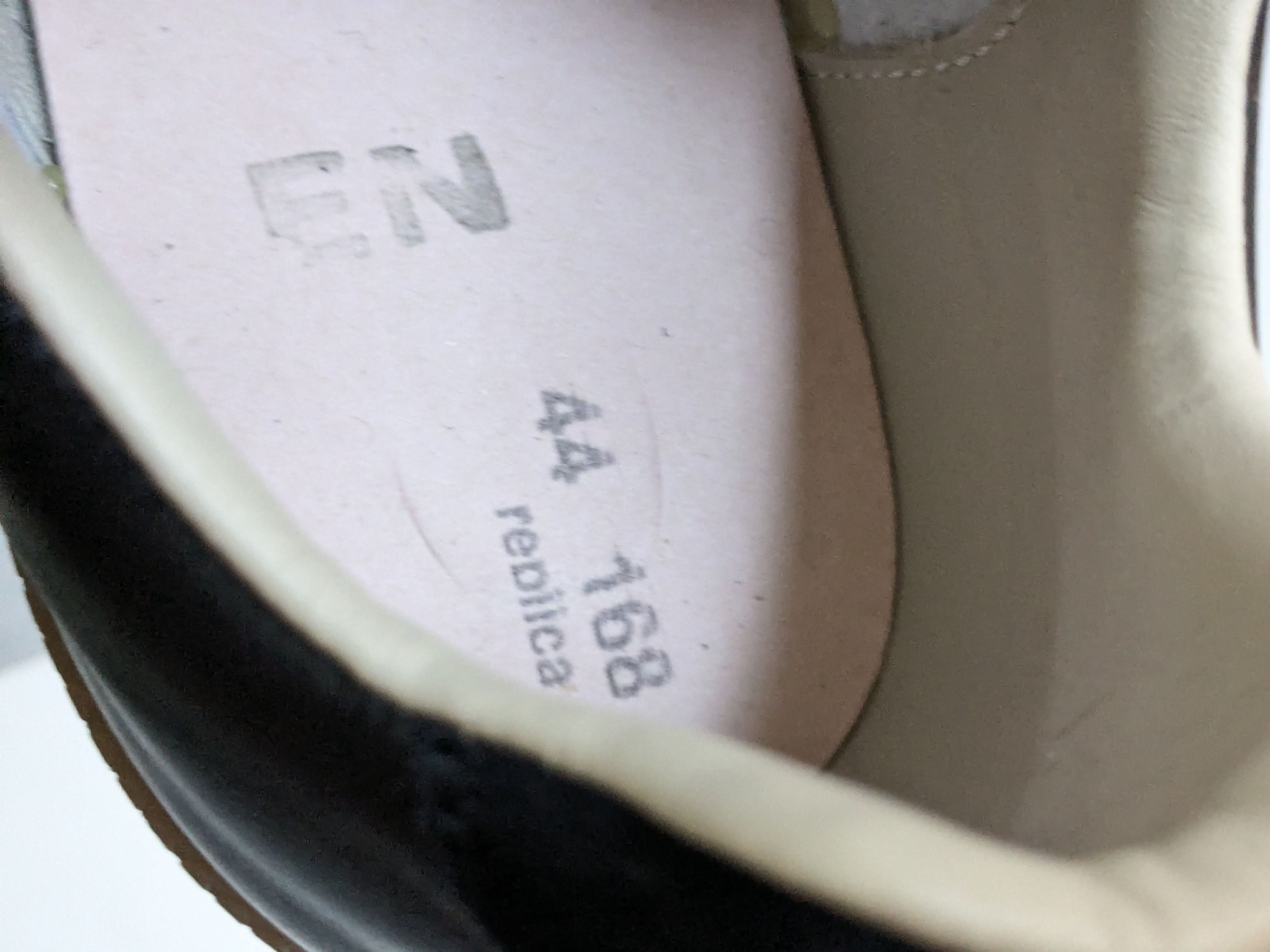 Maison Margiela Maison Margiela Replica GAT Black 11 44 Low Tops Gum Size US 11 / EU 44 - 7 Thumbnail