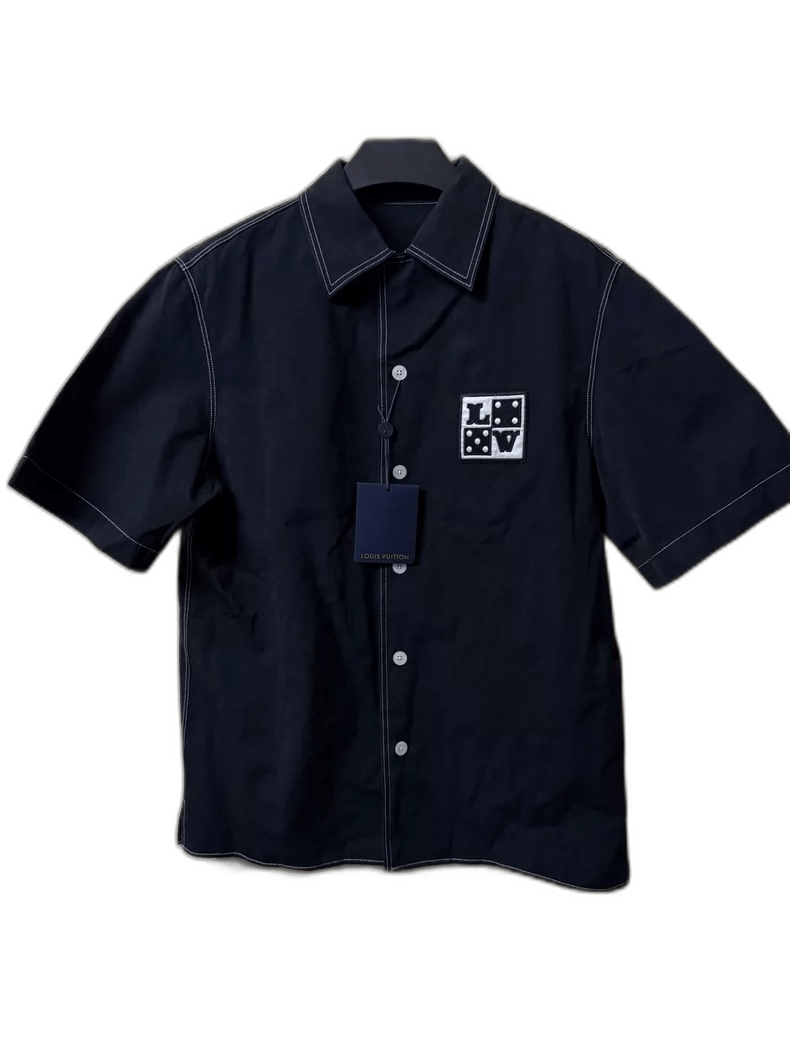 Louis Vuitton Louis Vuitton Short Sleeve Logo Shirt Size US S / EU 44-46 / 1 - 1 Thumbnail