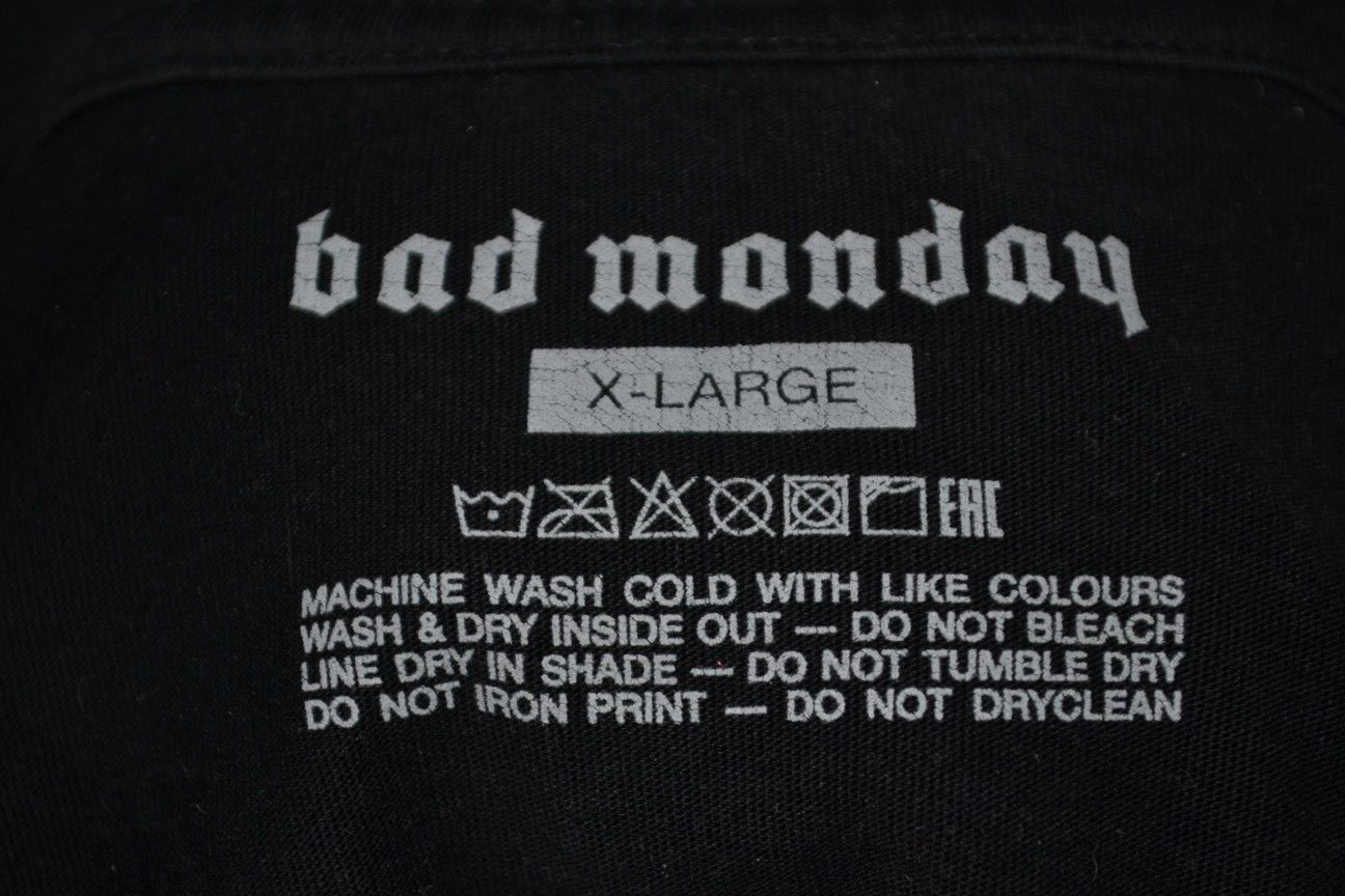 Vintage Bad Monday Tattoo Inspired Graphic T-Shirt tee XL Size US XL / EU 56 / 4 - 7 Thumbnail