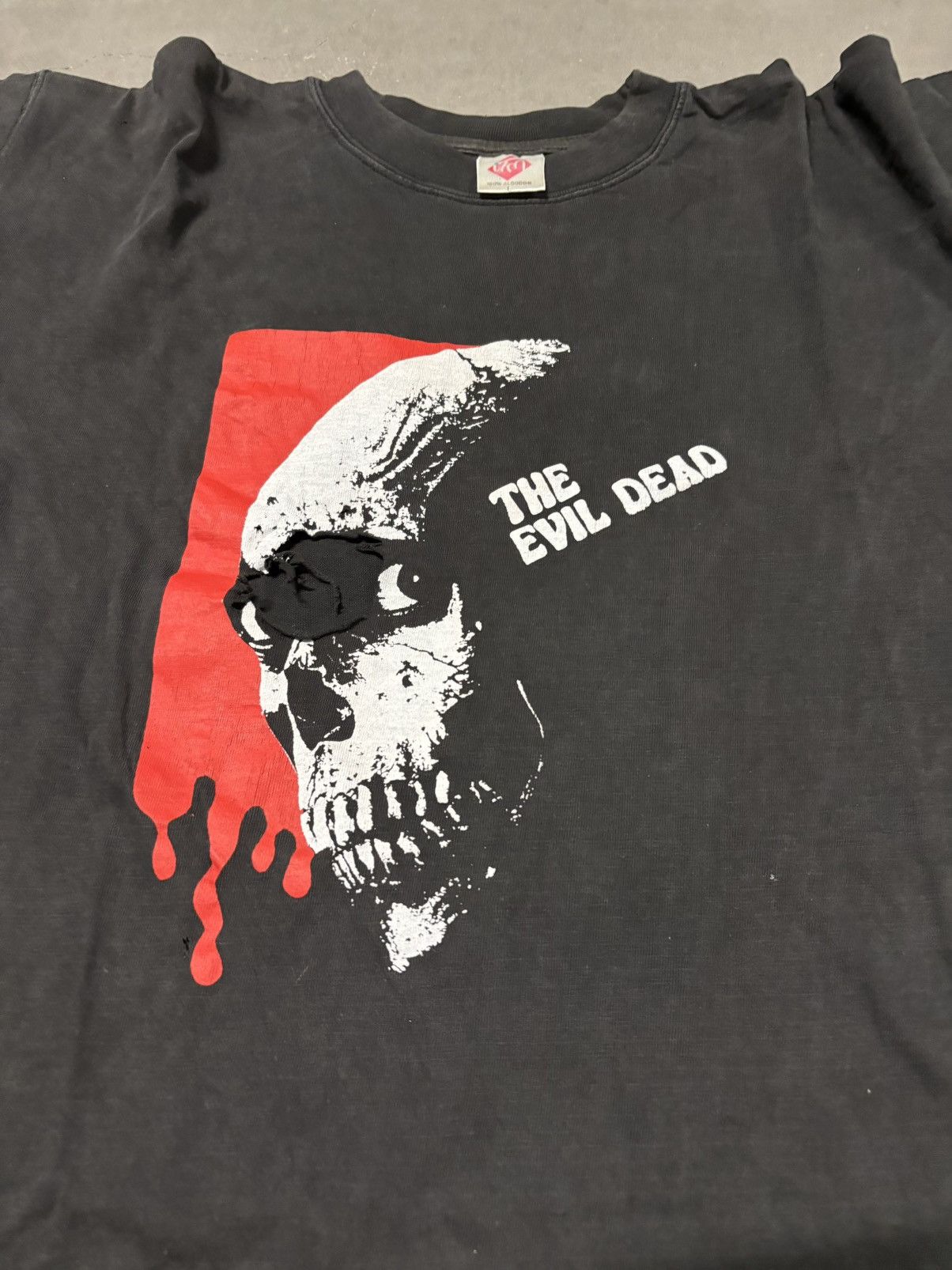 Japanese Brand × Vintage VIntage The Evil Dead Tee Zombies Horror Movie 90s Size US L / EU 52-54 / 3 - 3 Thumbnail